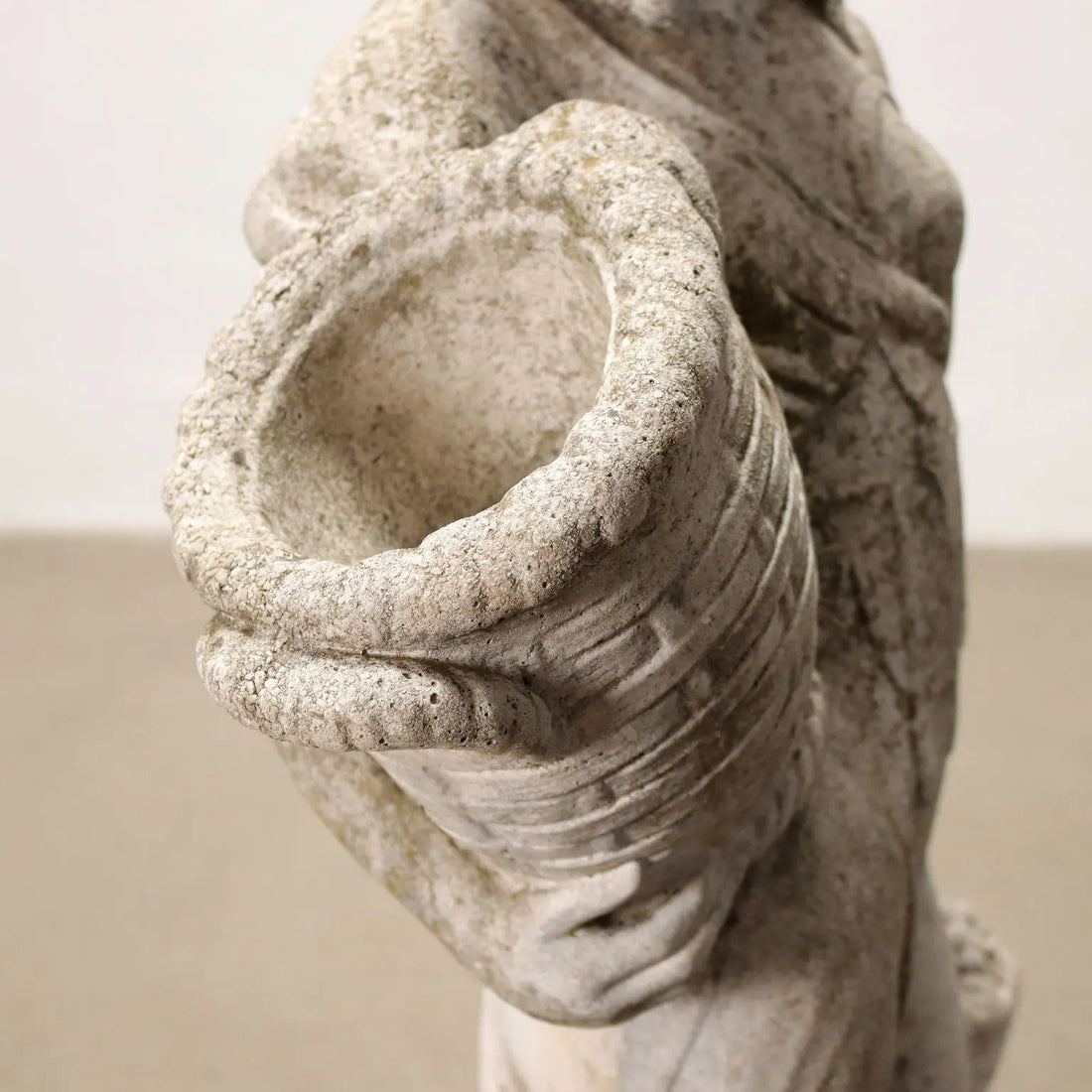 Peasant Woman Garden Statue in Composite Stone - Italy 20th Century