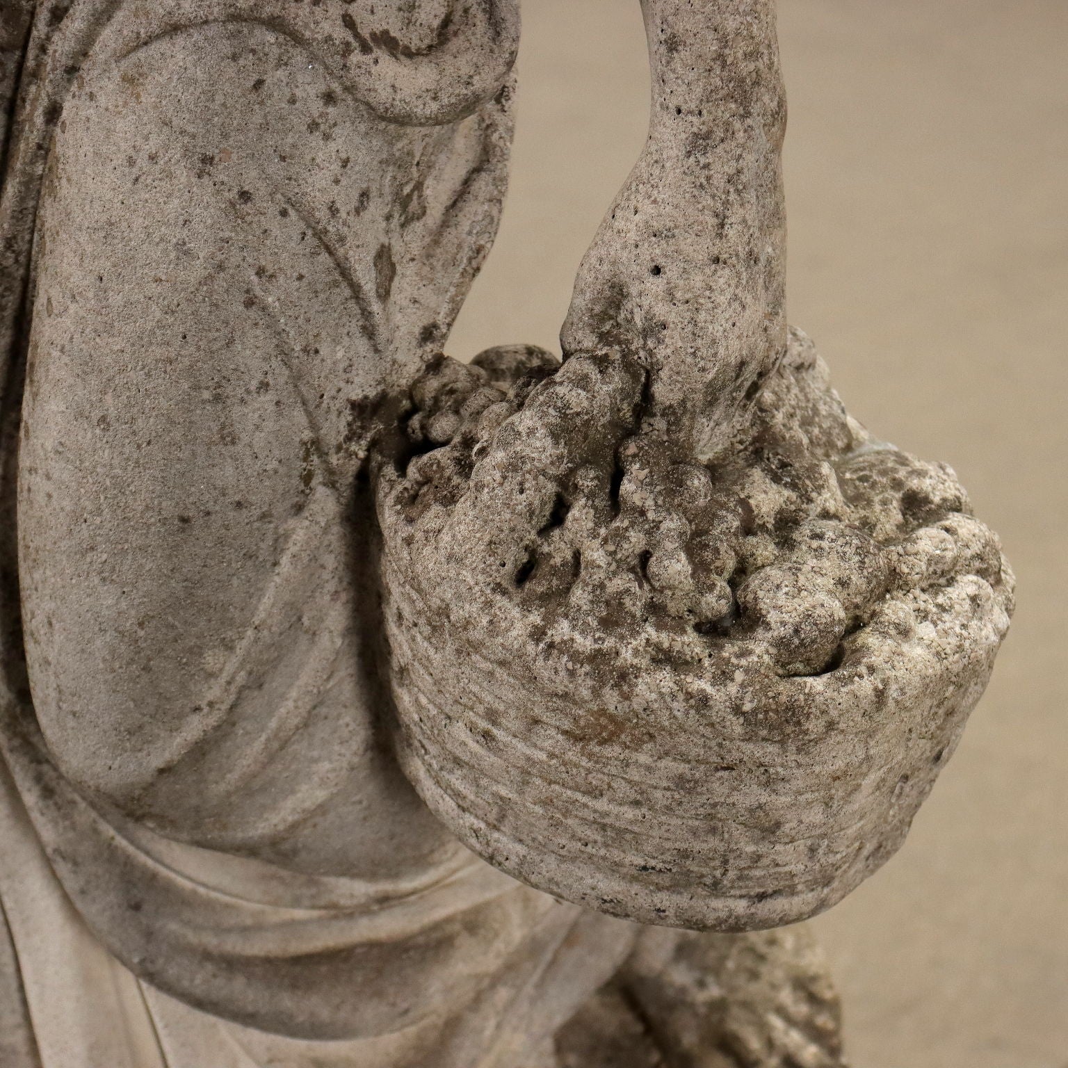  | Antiques  Stones Irons & Garden Furnishings