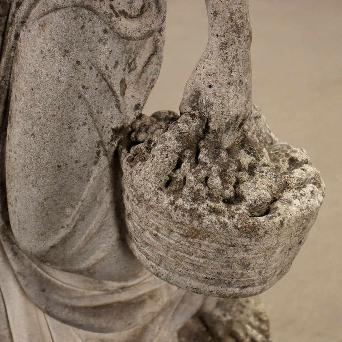  | Antiques  Stones Irons & Garden Furnishings