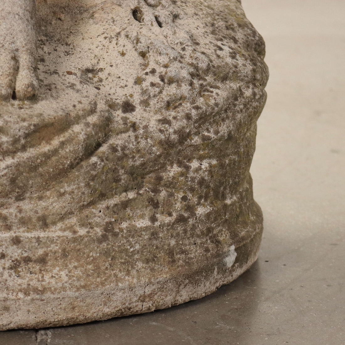  | Antiques  Stones Irons & Garden Furnishings