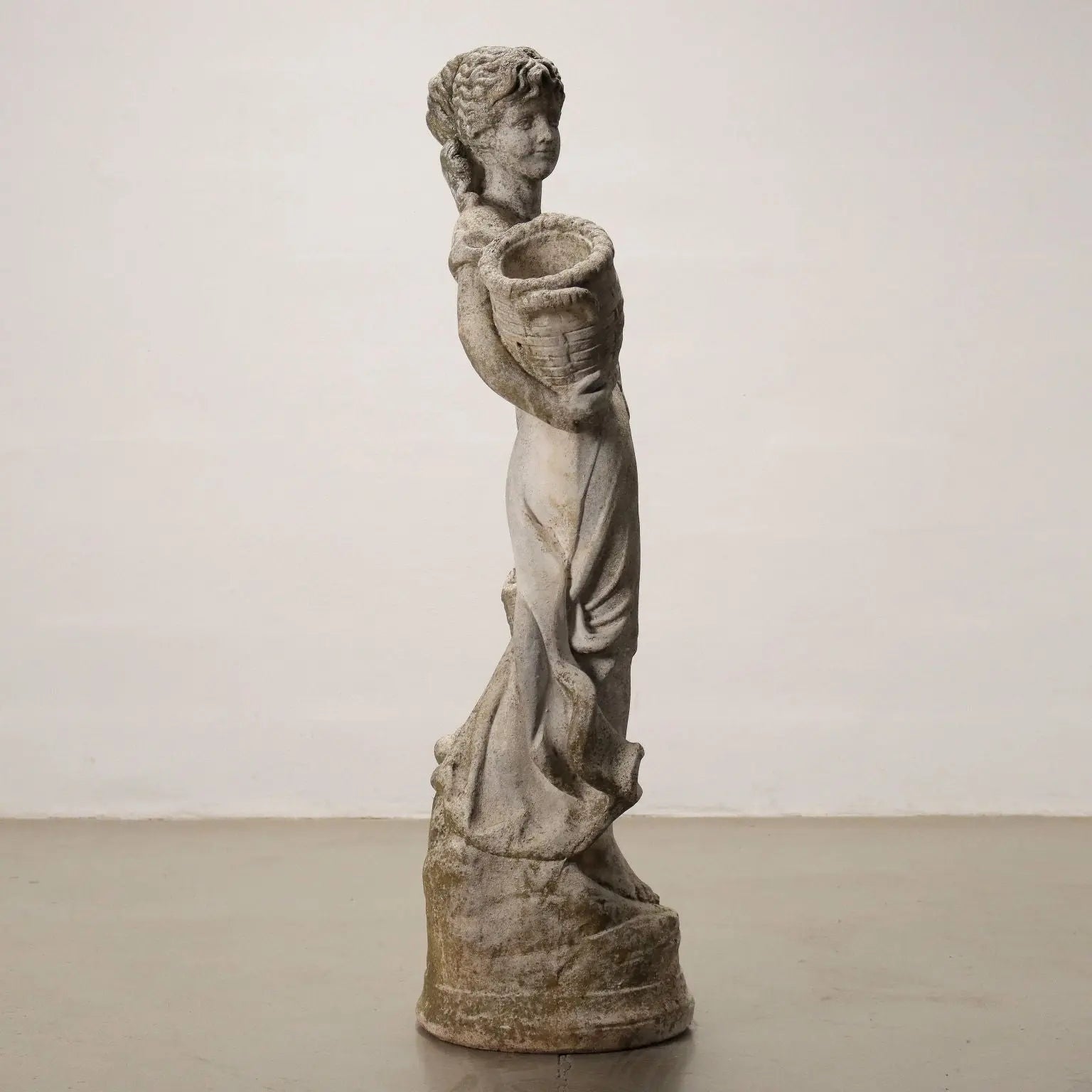 Peasant Woman Garden Statue in Composite Stone - Italy 20th Century
