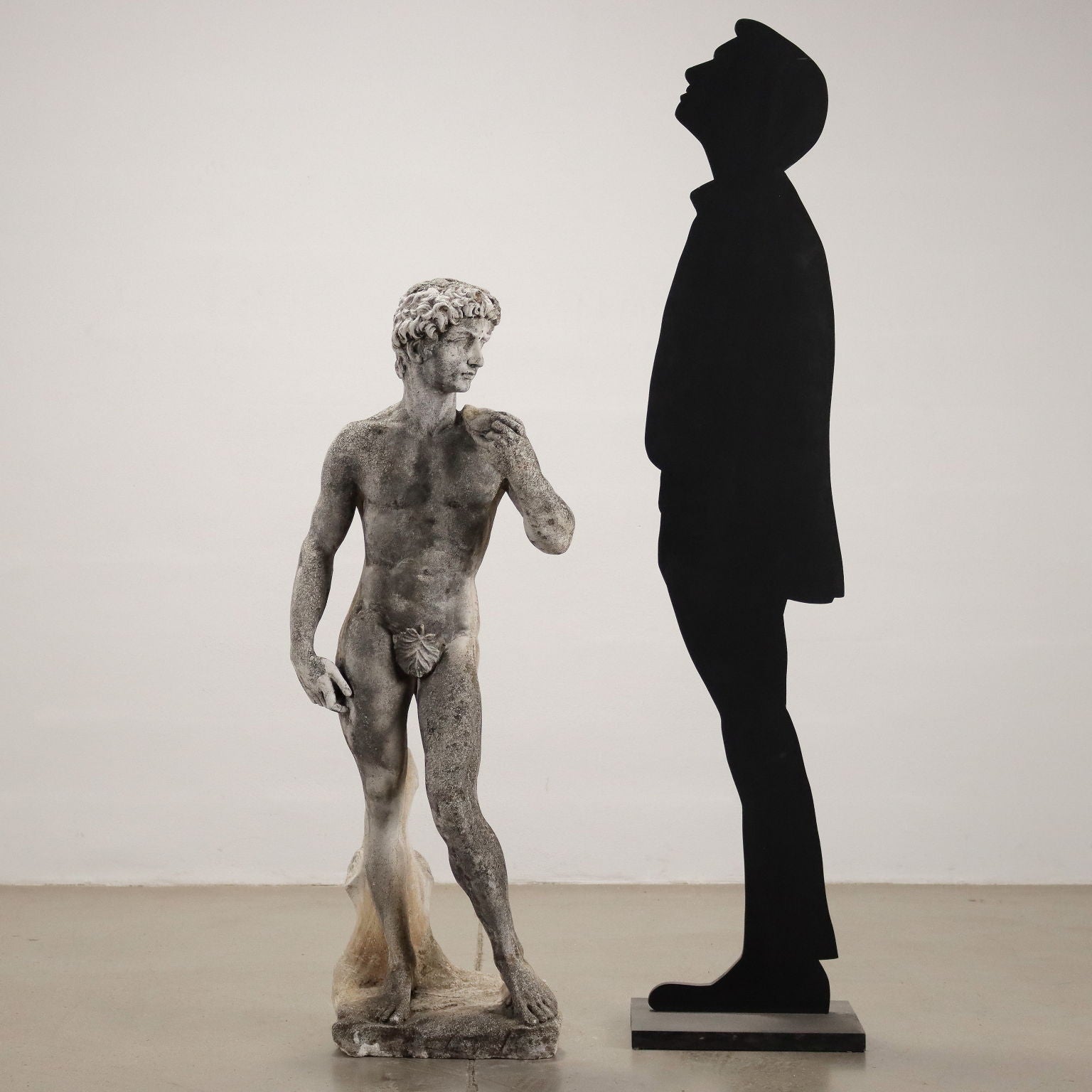  | Antiques  Stones Irons & Garden Furnishings