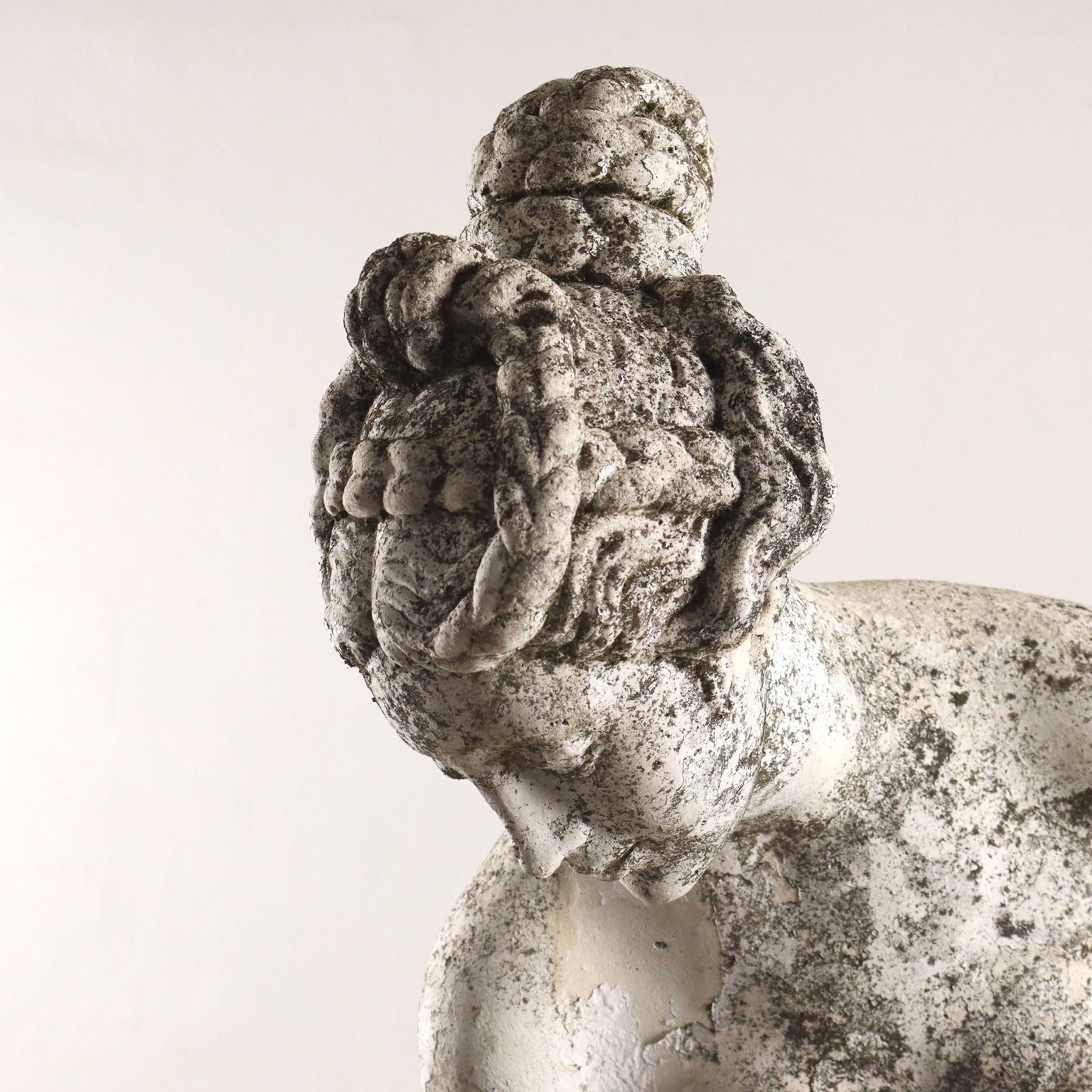  | Antiques  Stones Irons & Garden Furnishings