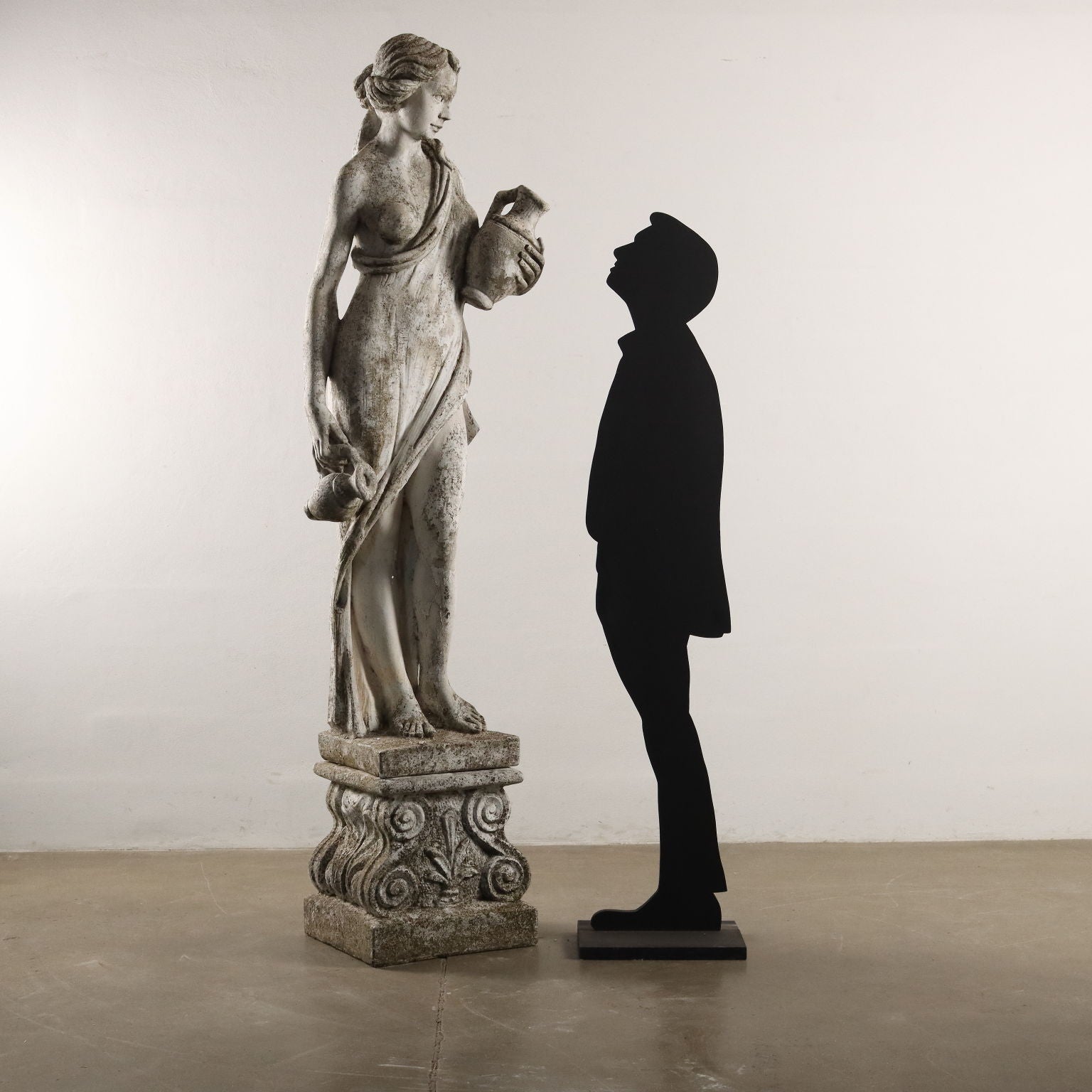  | Antiques  Stones Irons & Garden Furnishings