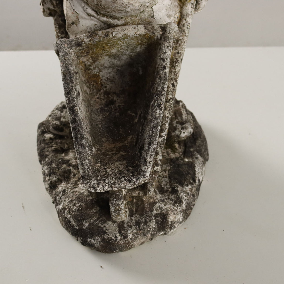  | Antiques  Stones Irons & Garden Furnishings