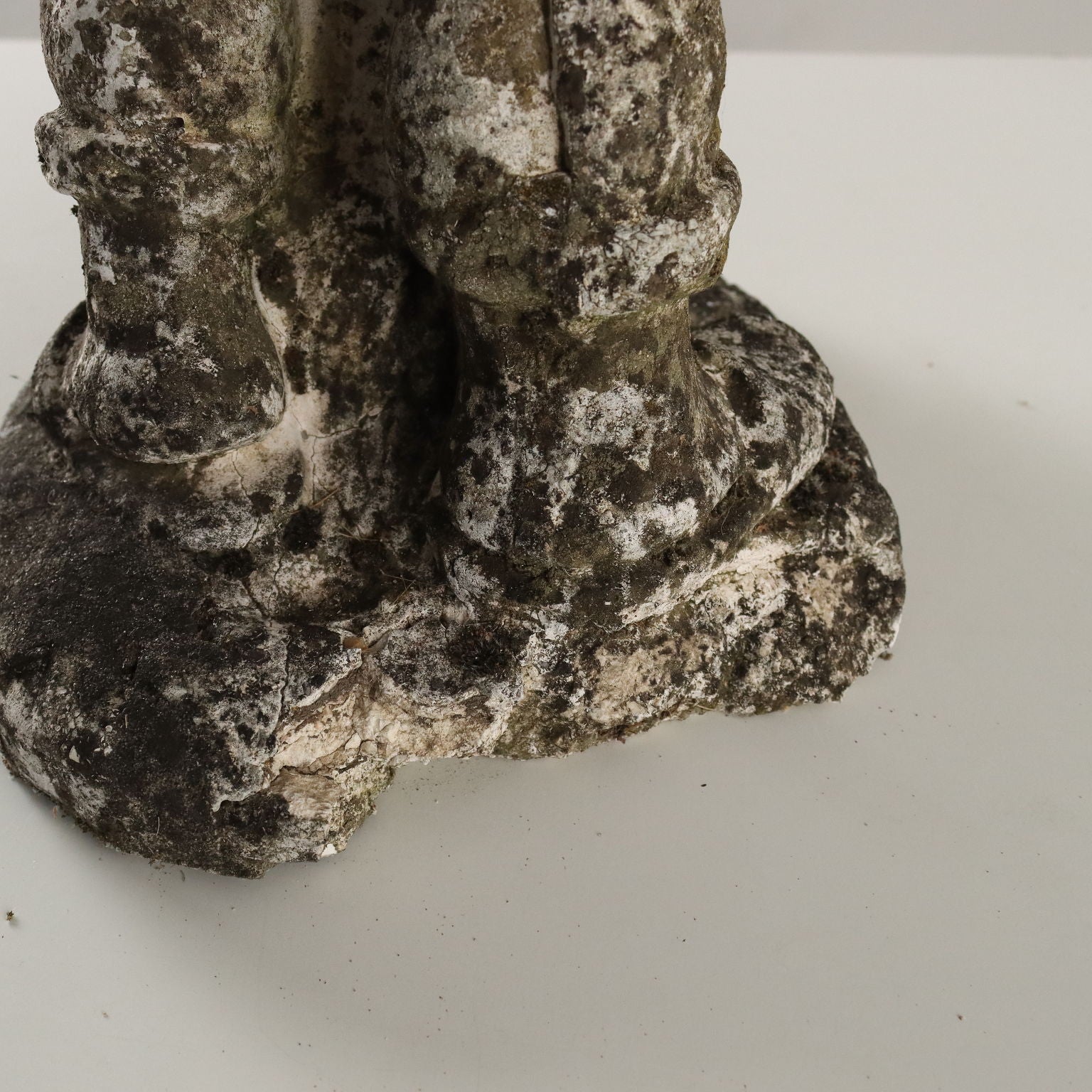  | Antiques  Stones Irons & Garden Furnishings