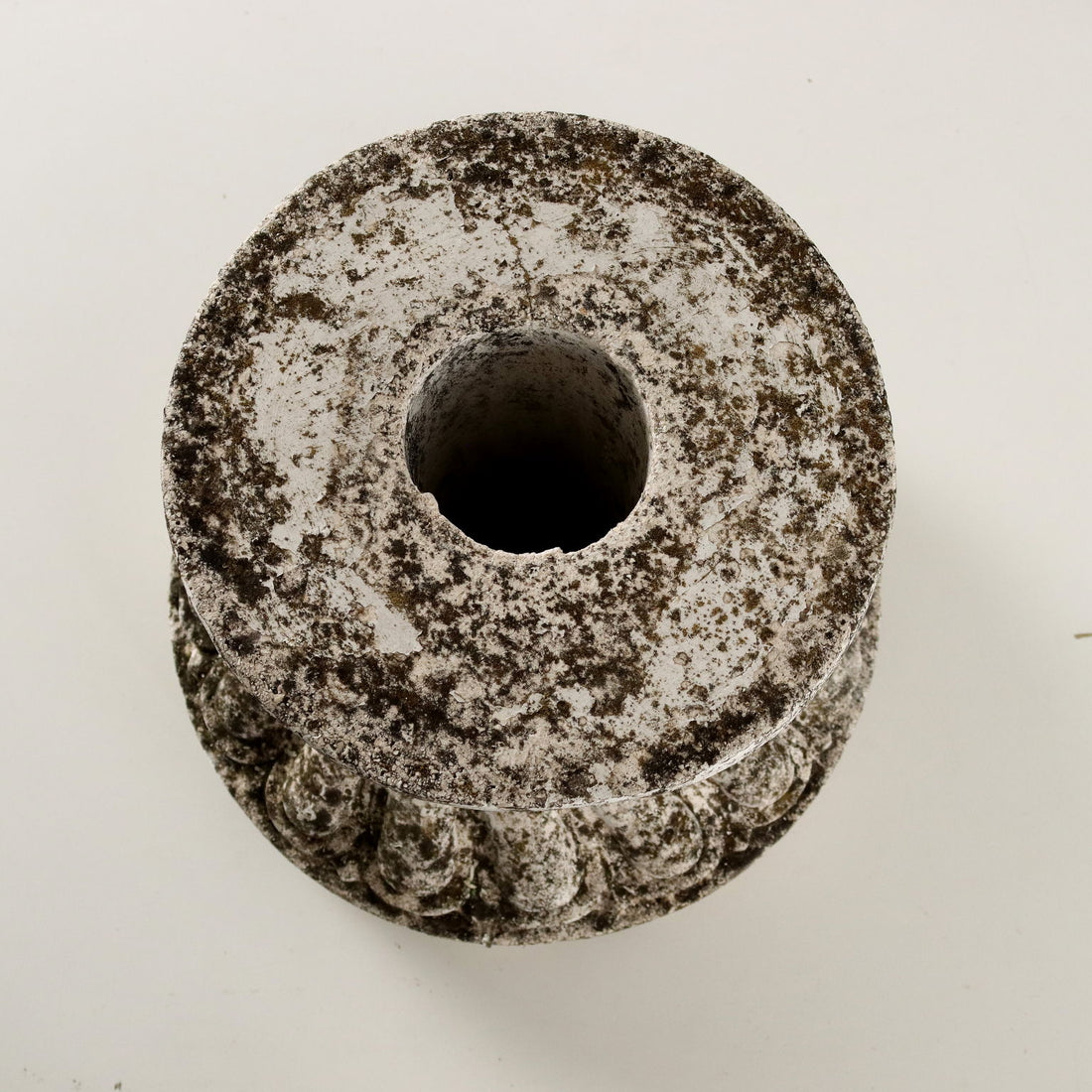  | Antiques  Stones Irons & Garden Furnishings