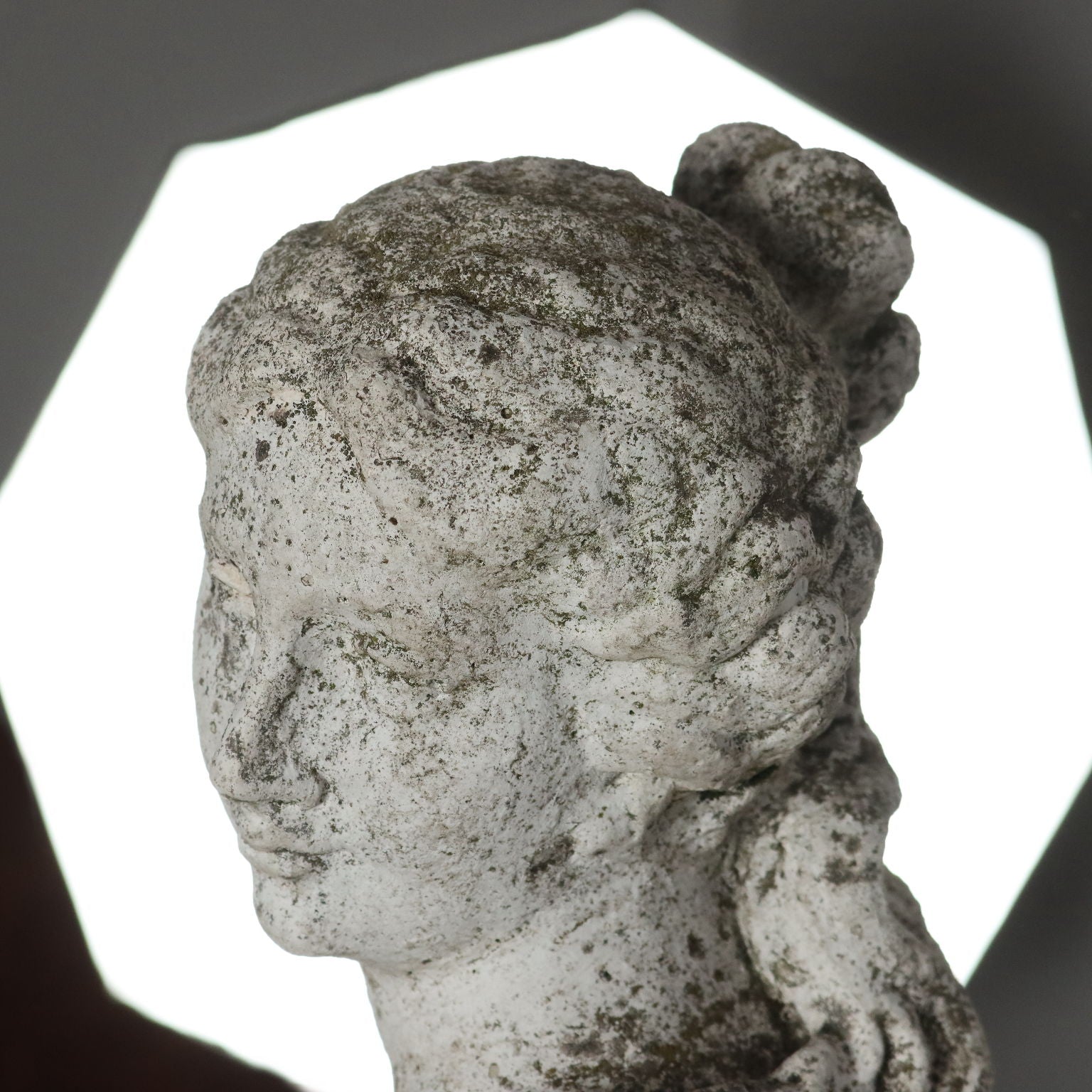  | Antiques  Stones Irons & Garden Furnishings