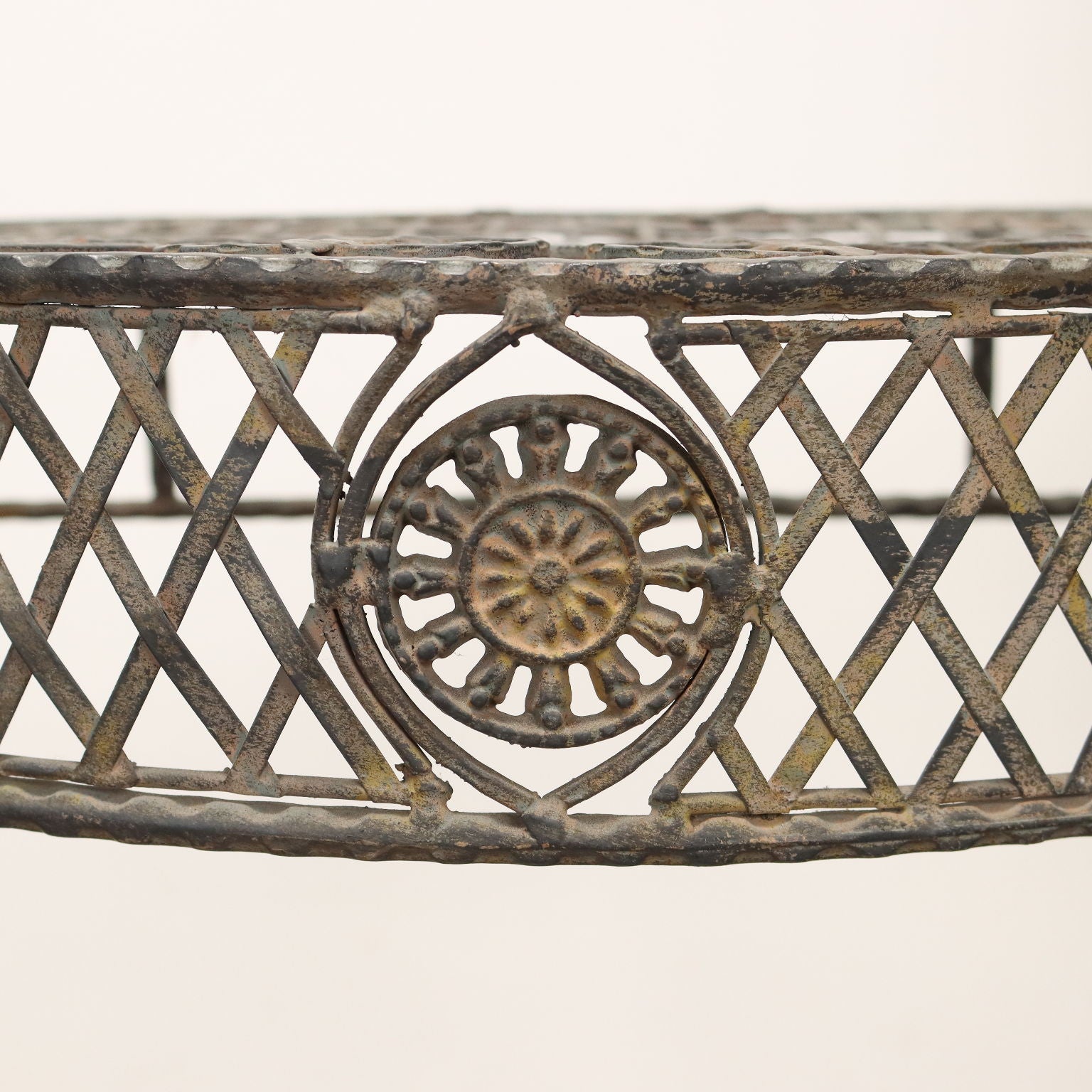  | Antiques  Stones Irons & Garden Furnishings