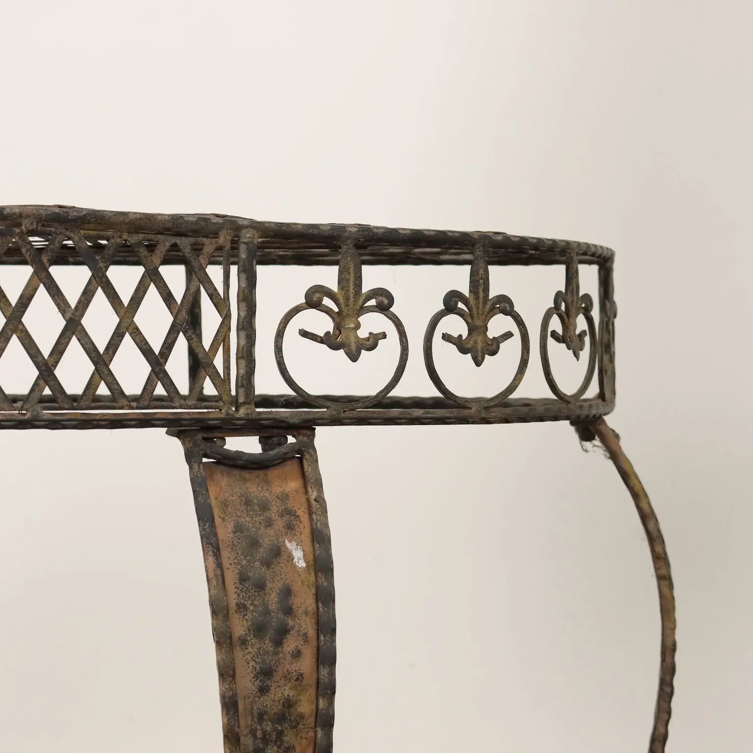 Antique Console Painted Iron Sheeth Metal Decorations XX Century - Italy, XX Century | Antiques | Stones Irons & Garden Furnishings