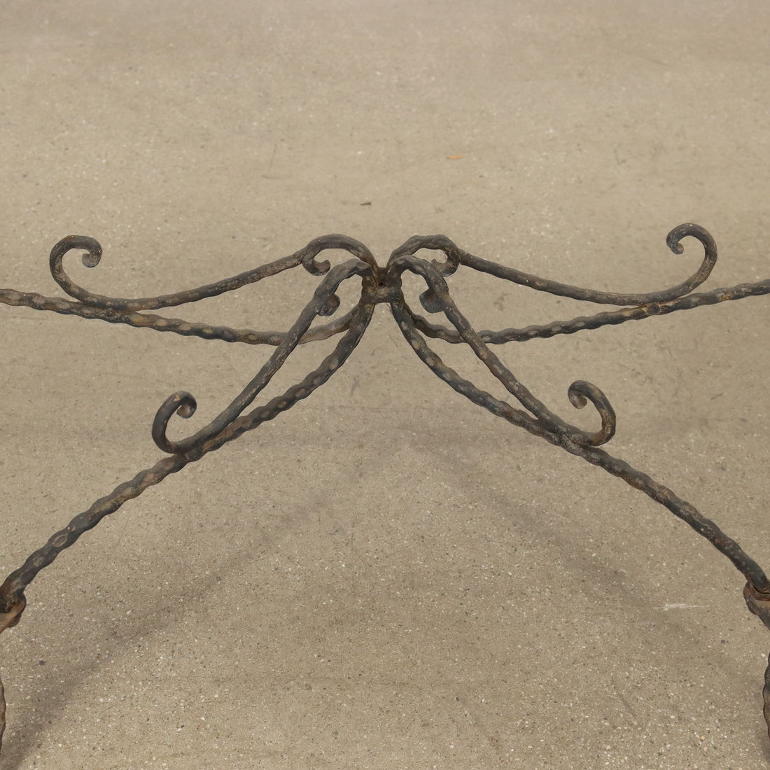  | Antiques  Stones Irons & Garden Furnishings