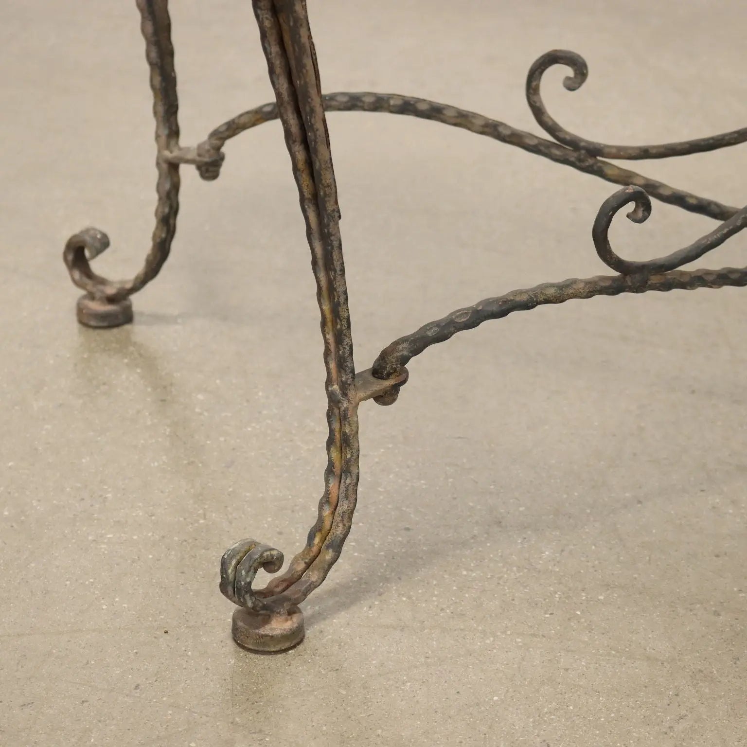 Antique Console Painted Iron Sheeth Metal Decorations XX Century - Italy, XX Century | Antiques | Stones Irons & Garden Furnishings