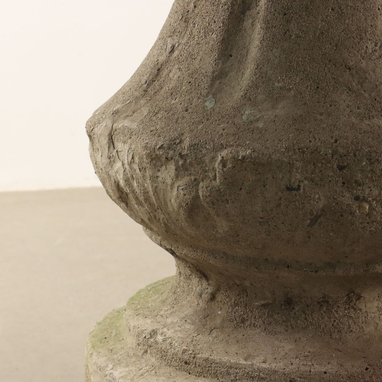  | Antiques  Stones Irons & Garden Furnishings