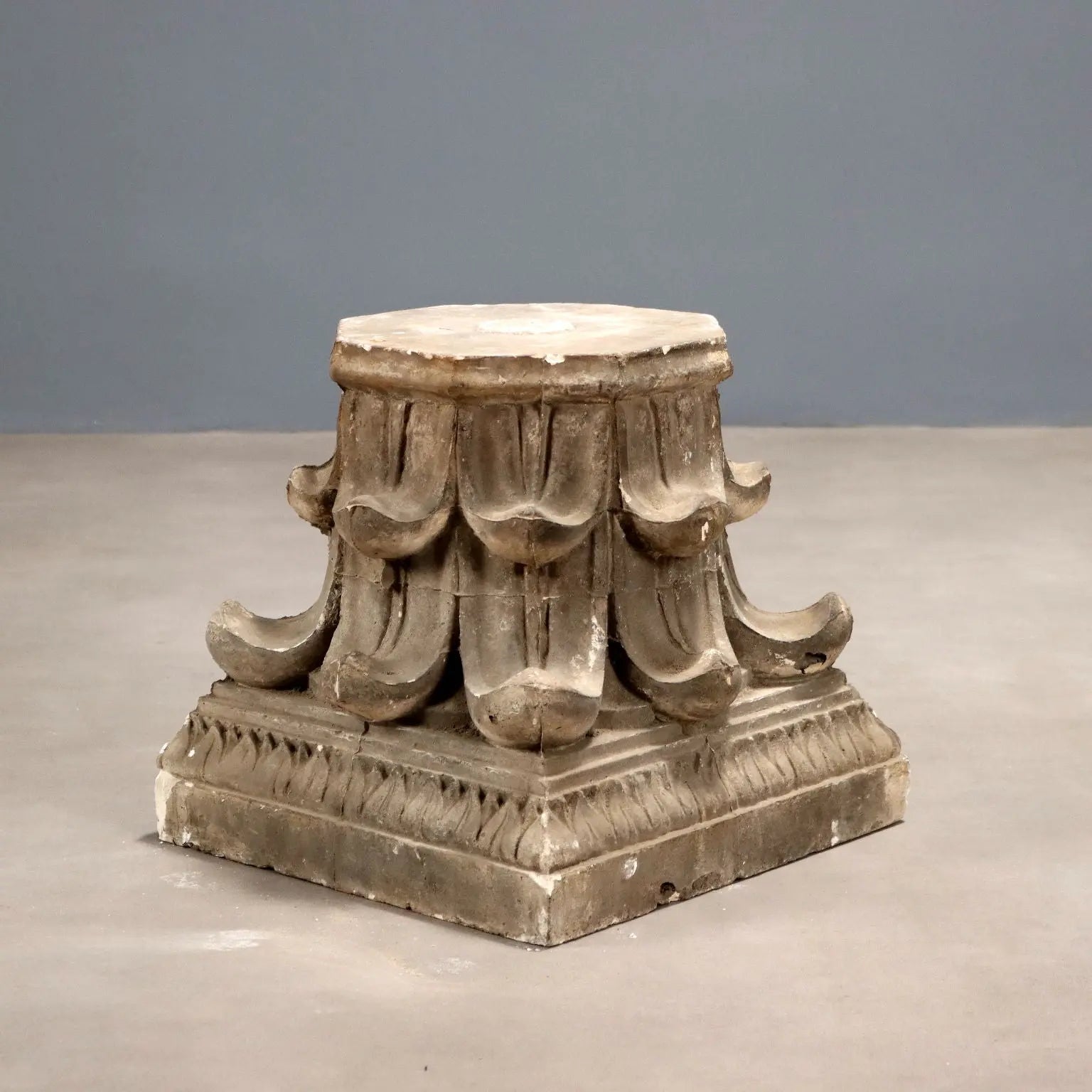 Antique Capital Plaster Acanthus Leaves Decorations XIX Century - Italy, XIX Century | Antiques | Stones Irons & Garden Furnishings