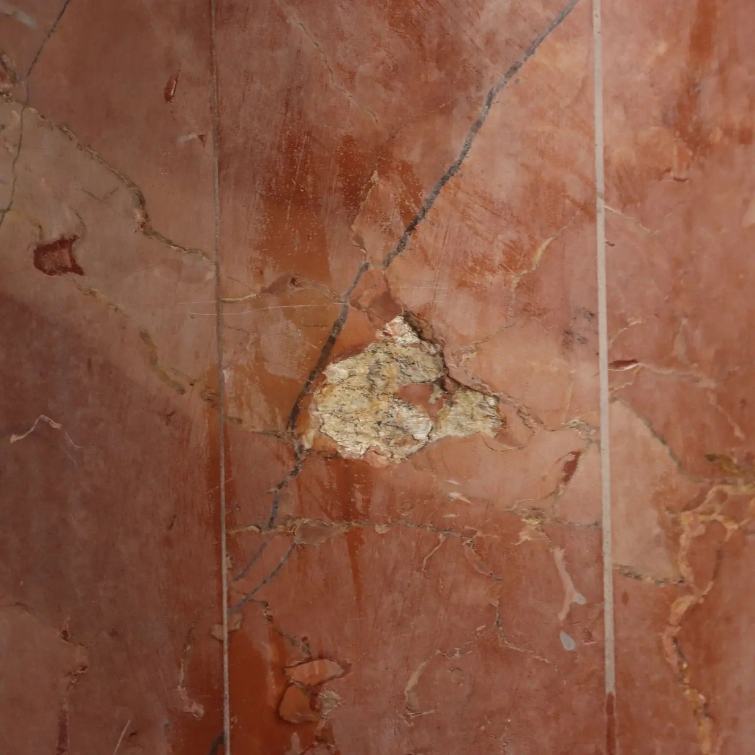 Column in Verona Red Marble Veneer - Italy, 20th Century