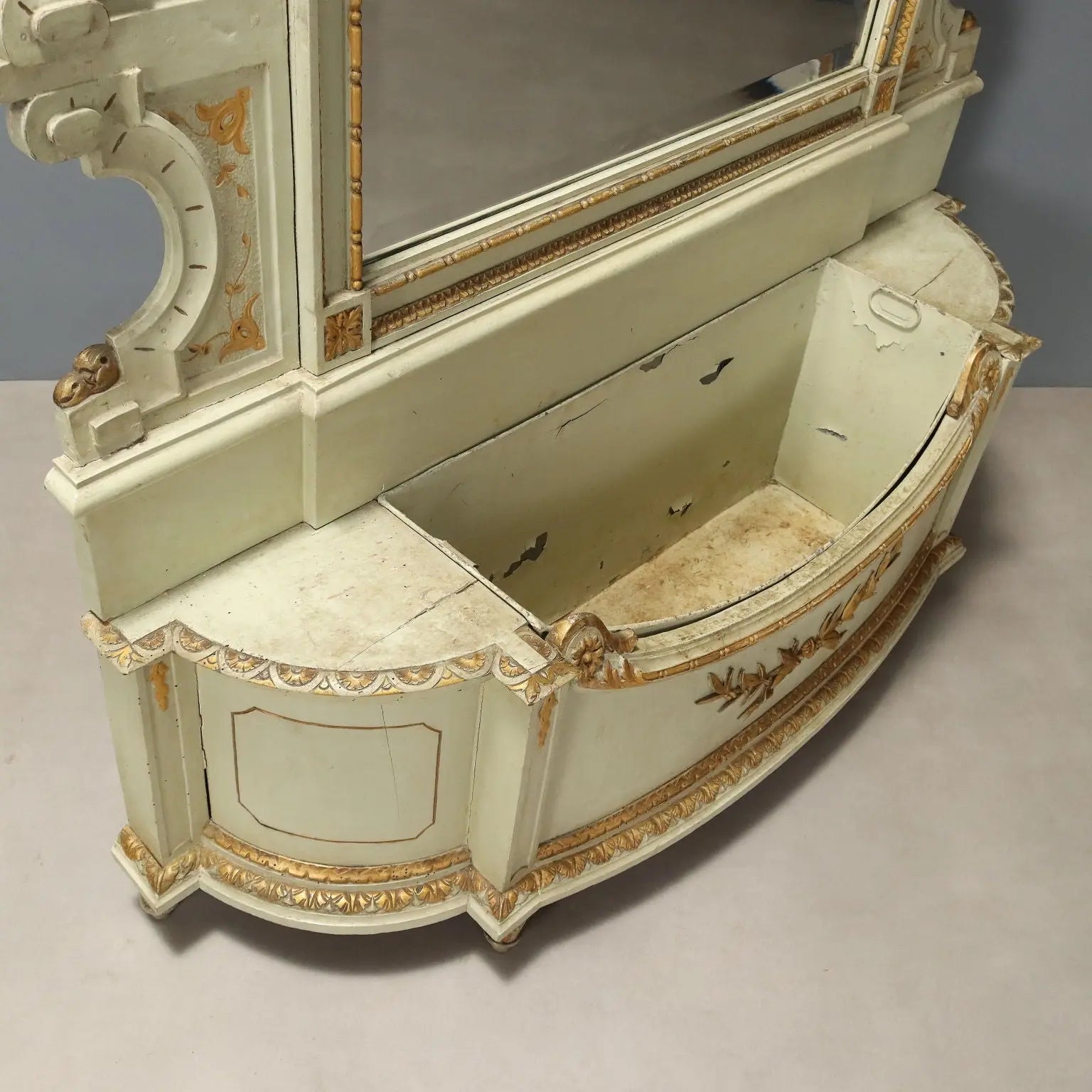 Antique Mirror Neoclassical Style Lacquered Wood XIX Century - Italy, Late XIX Century | Antiques | Mirrors & Frames