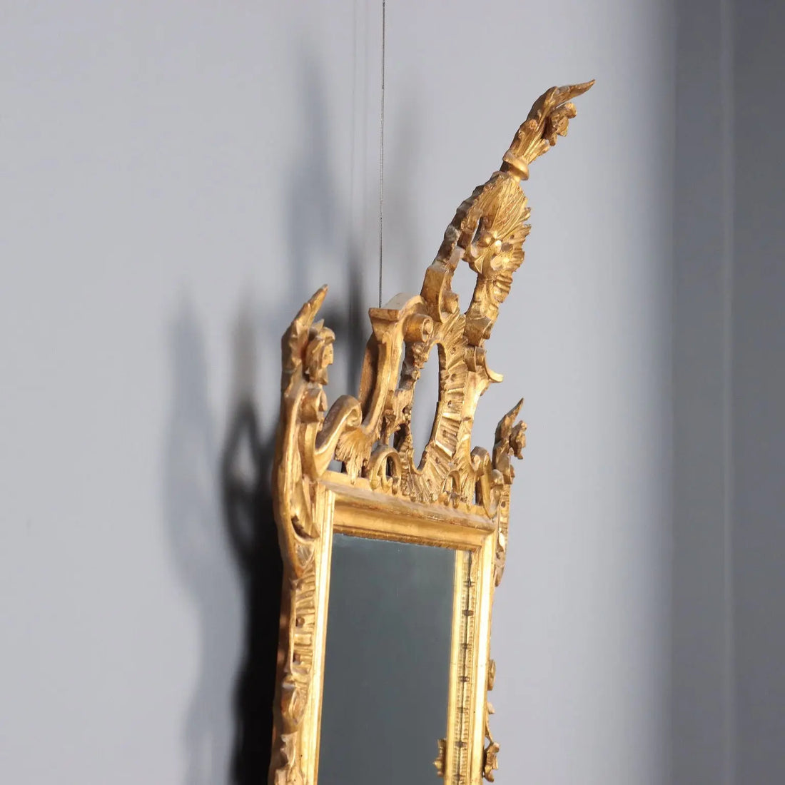 Italian Mirror in Carved Gilded Wood