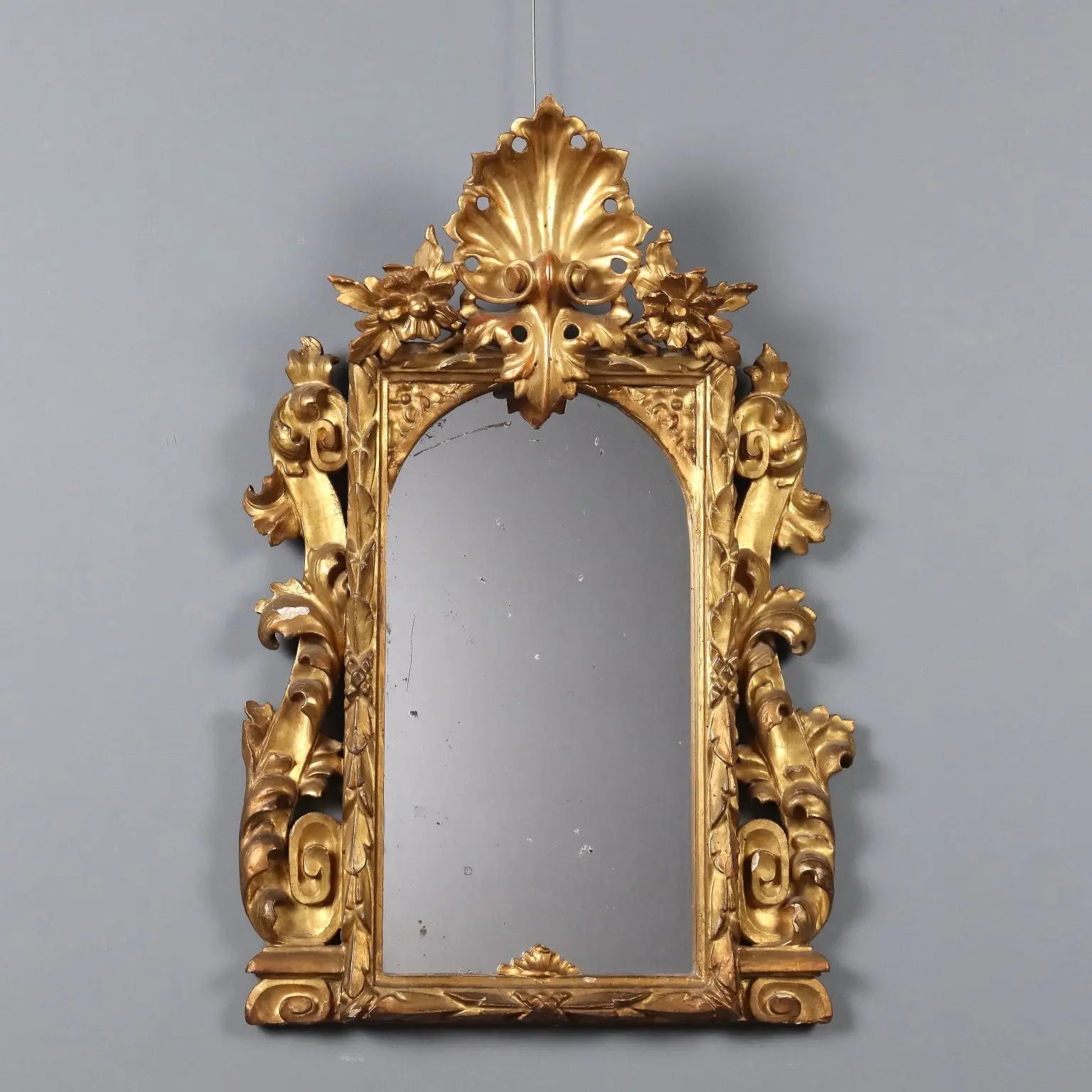 Italian Baroque Mirror in Gilded Wood