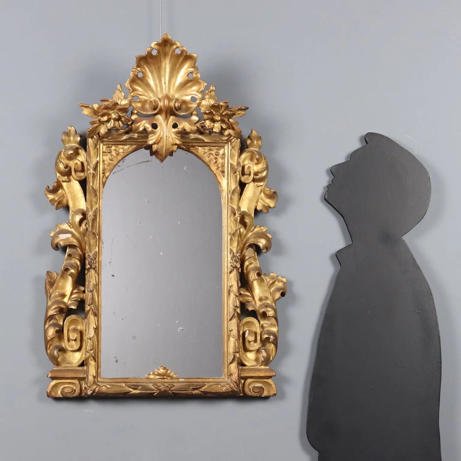 Italian Baroque Mirror in Gilded Wood