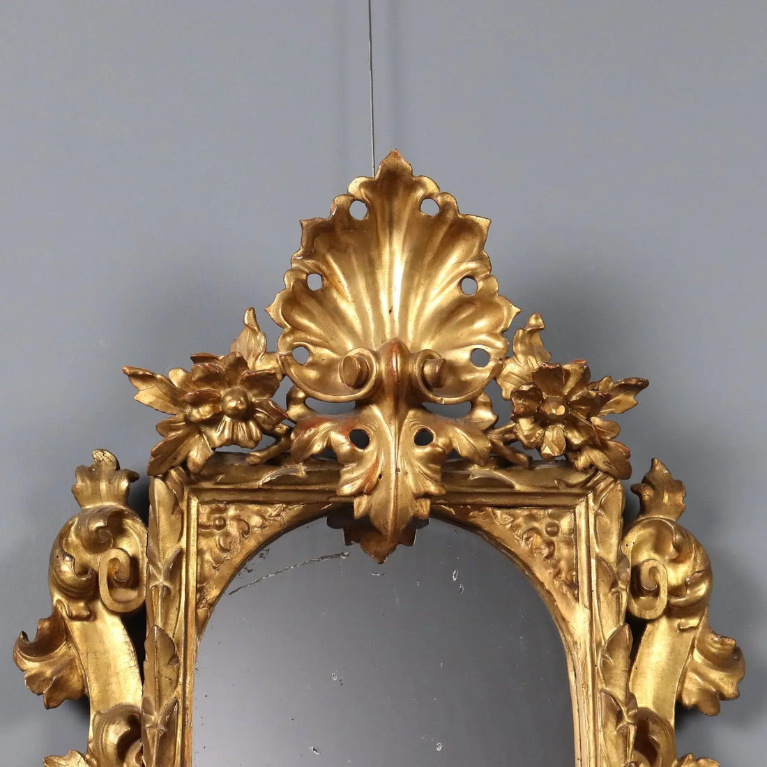 Italian Baroque Mirror in Gilded Wood