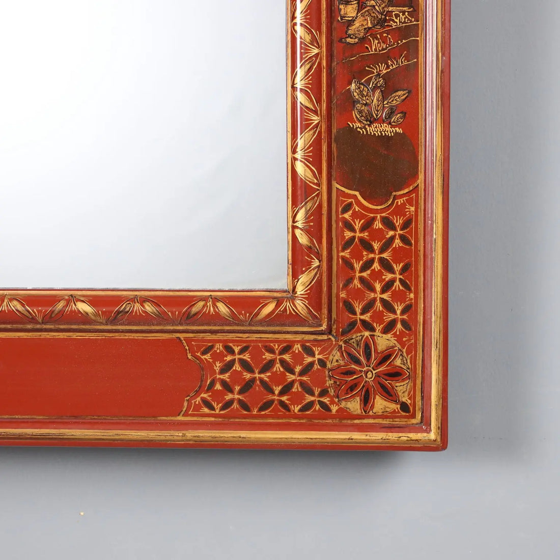 Lacquered Wood Chinoiserie Mirror - China 1900s