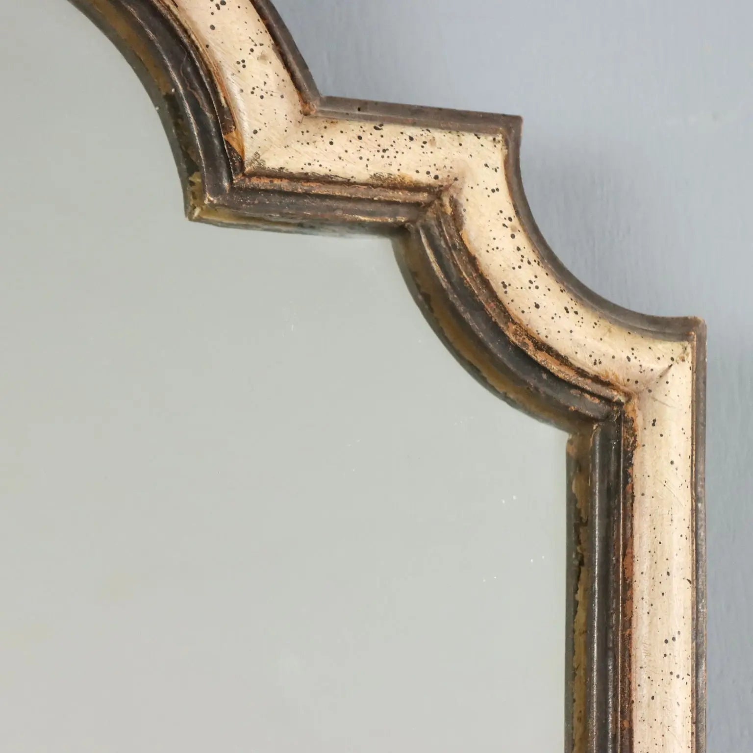 Carved Wood Mirror - Italy 20th Century