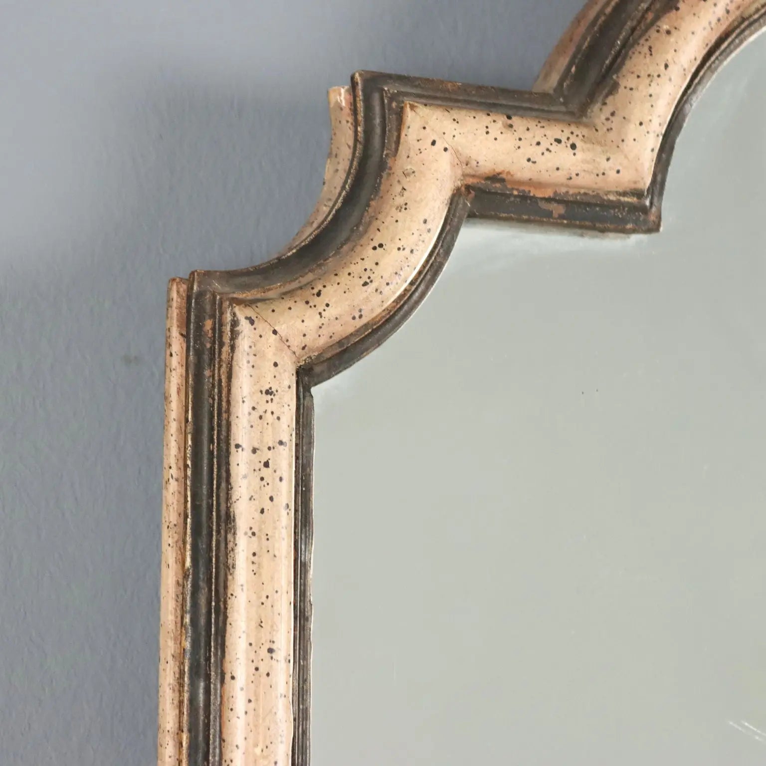 Carved Wood Mirror - Italy 20th Century