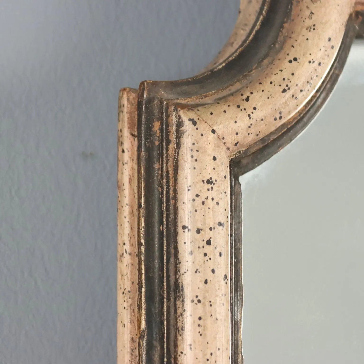 Carved Wood Mirror - Italy 20th Century