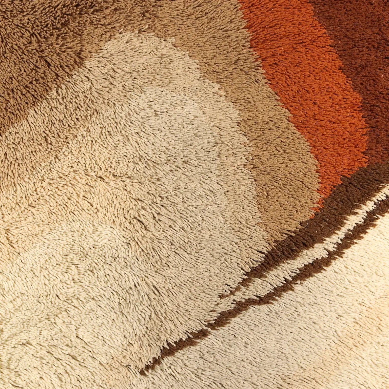 Vintage Shaggy Carpet Wool Big Knot Machine Made - 88 x 67 in | Modernism | Complements