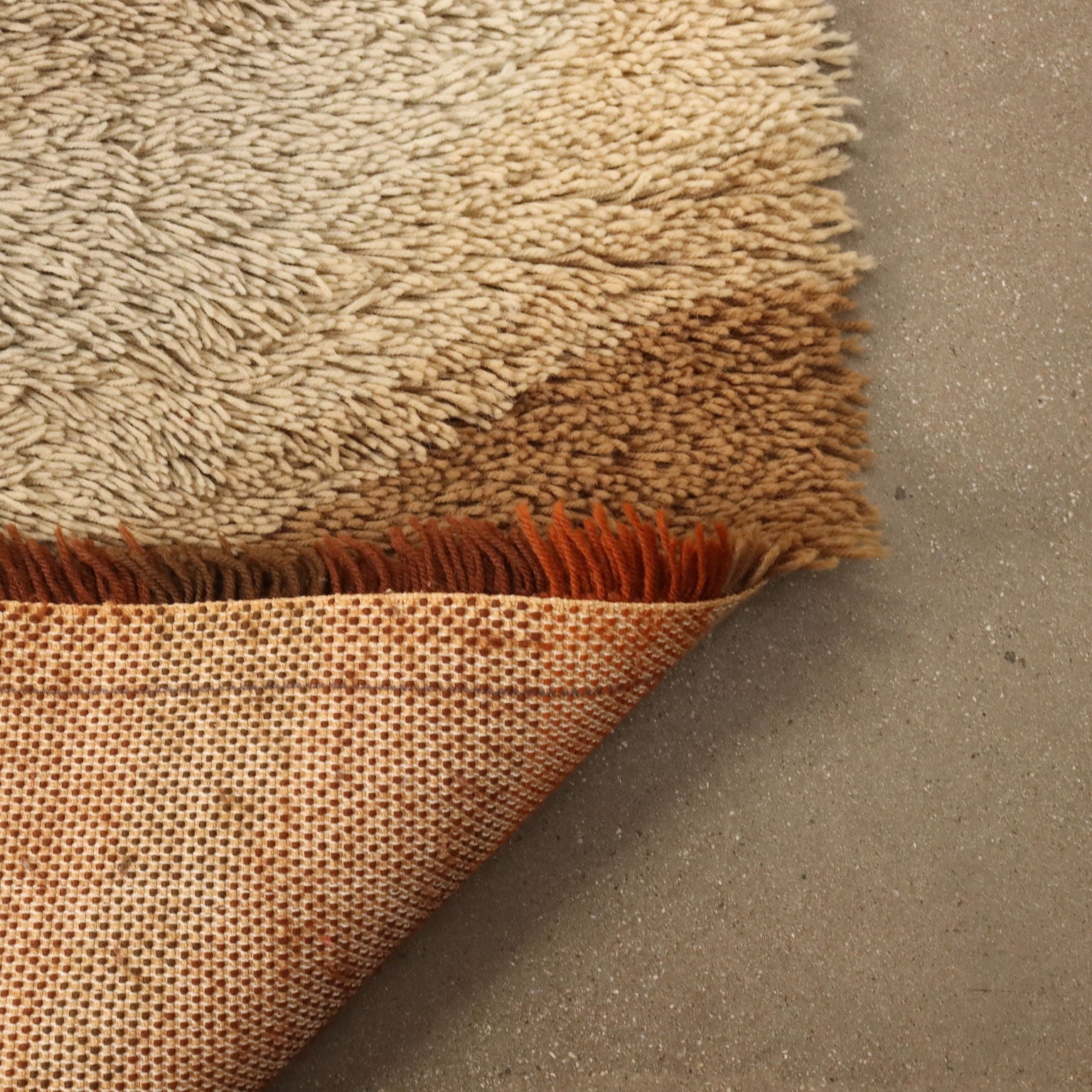 Vintage Shaggy Carpet Wool Big Knot Machine Made - 88x67 In | Modernism  Complements