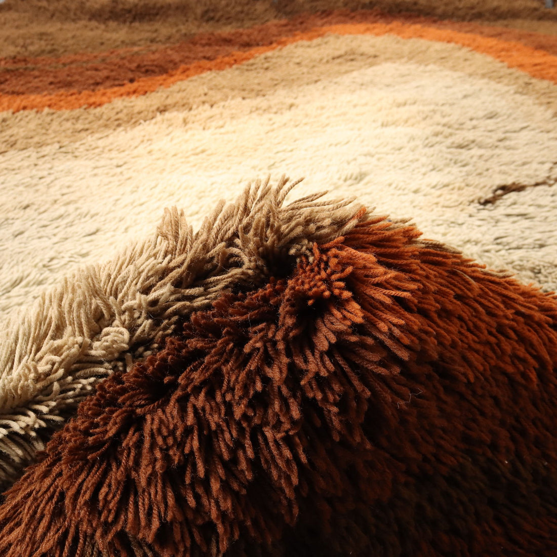 Vintage Shaggy Carpet Wool Big Knot Machine Made - 88x67 In | Modernism  Complements