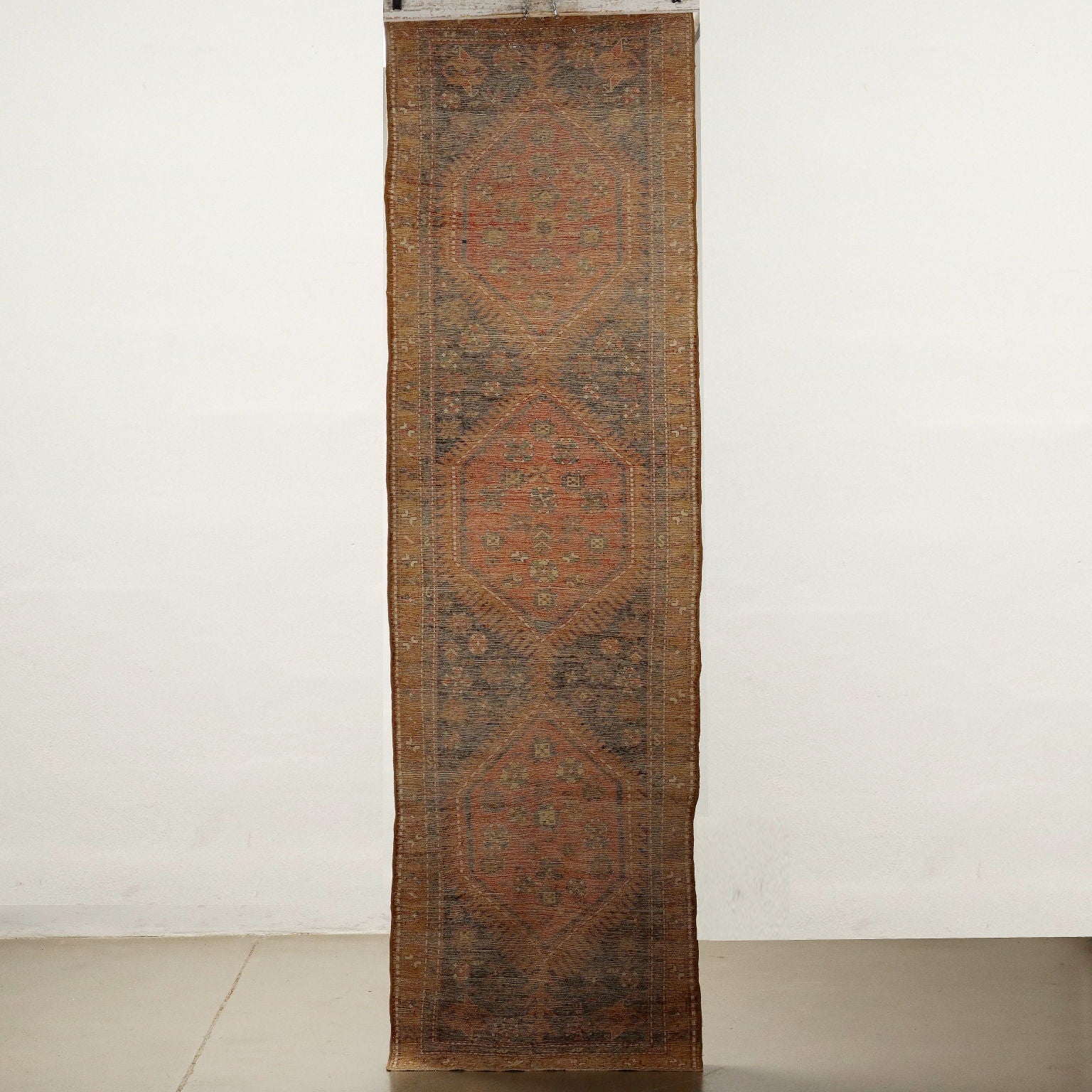  | Antiques  Carpets