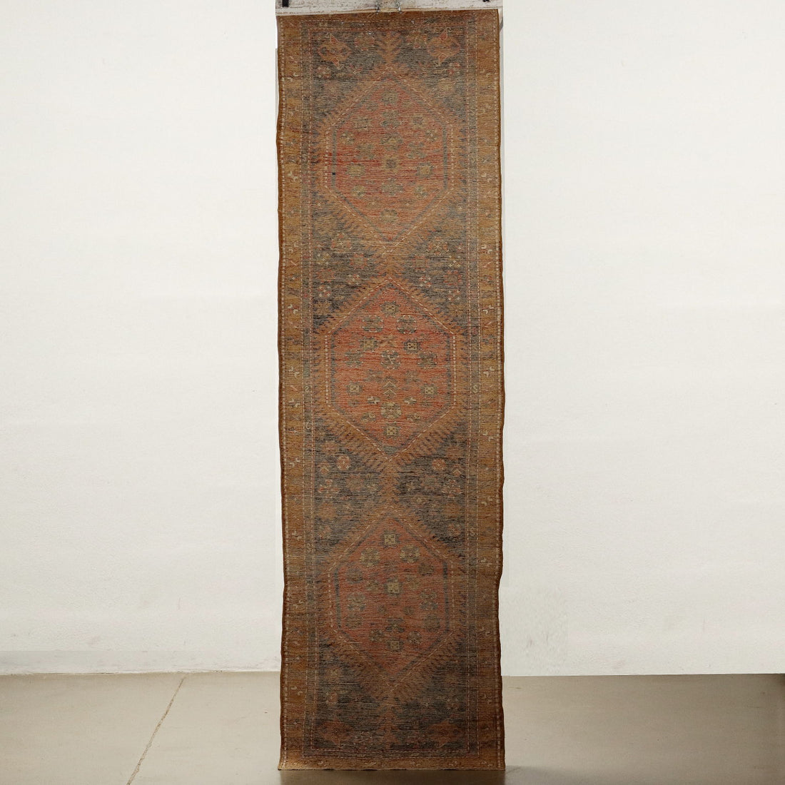  | Antiques  Carpets