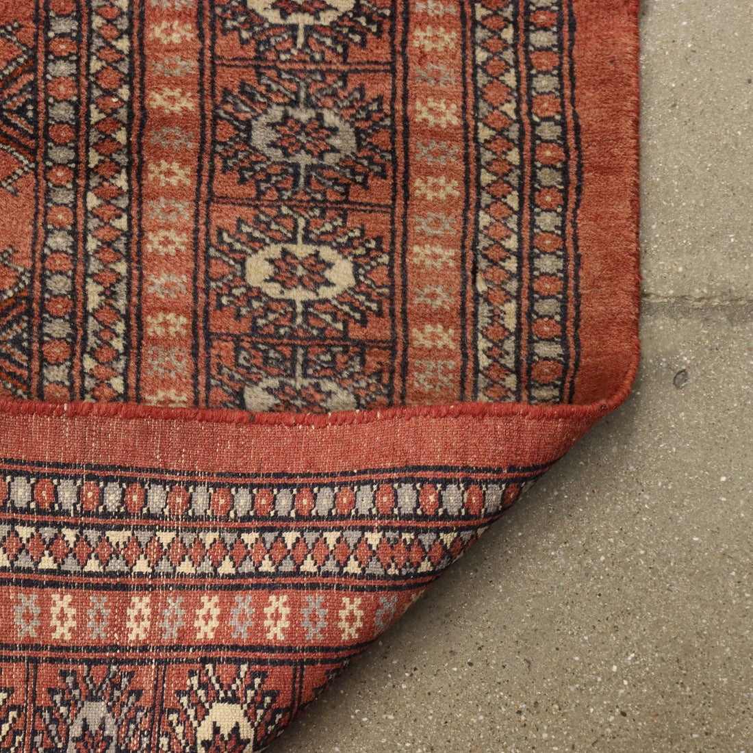 | Antiques  Carpets