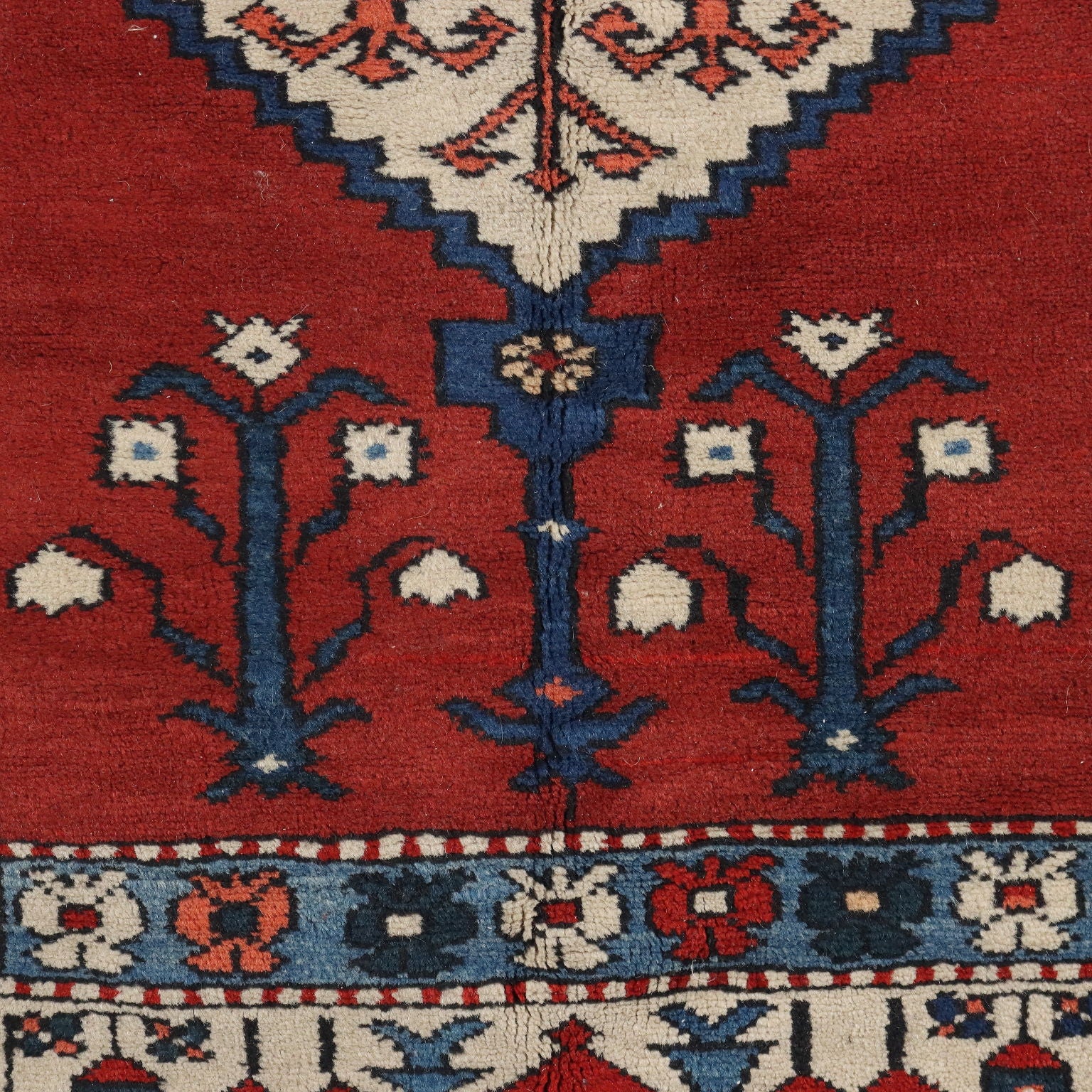  | Antiques  Carpets
