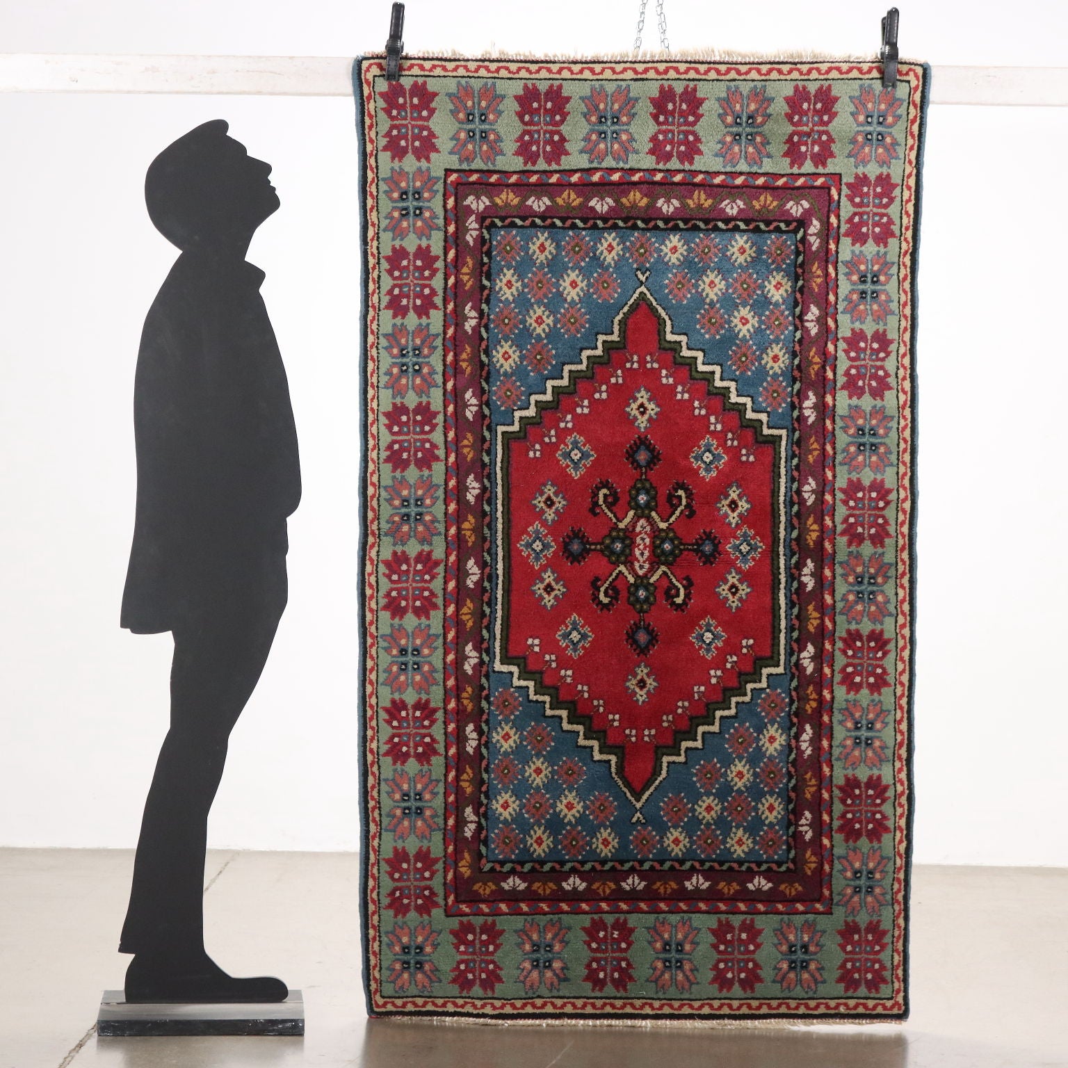  | Antiques  Carpets