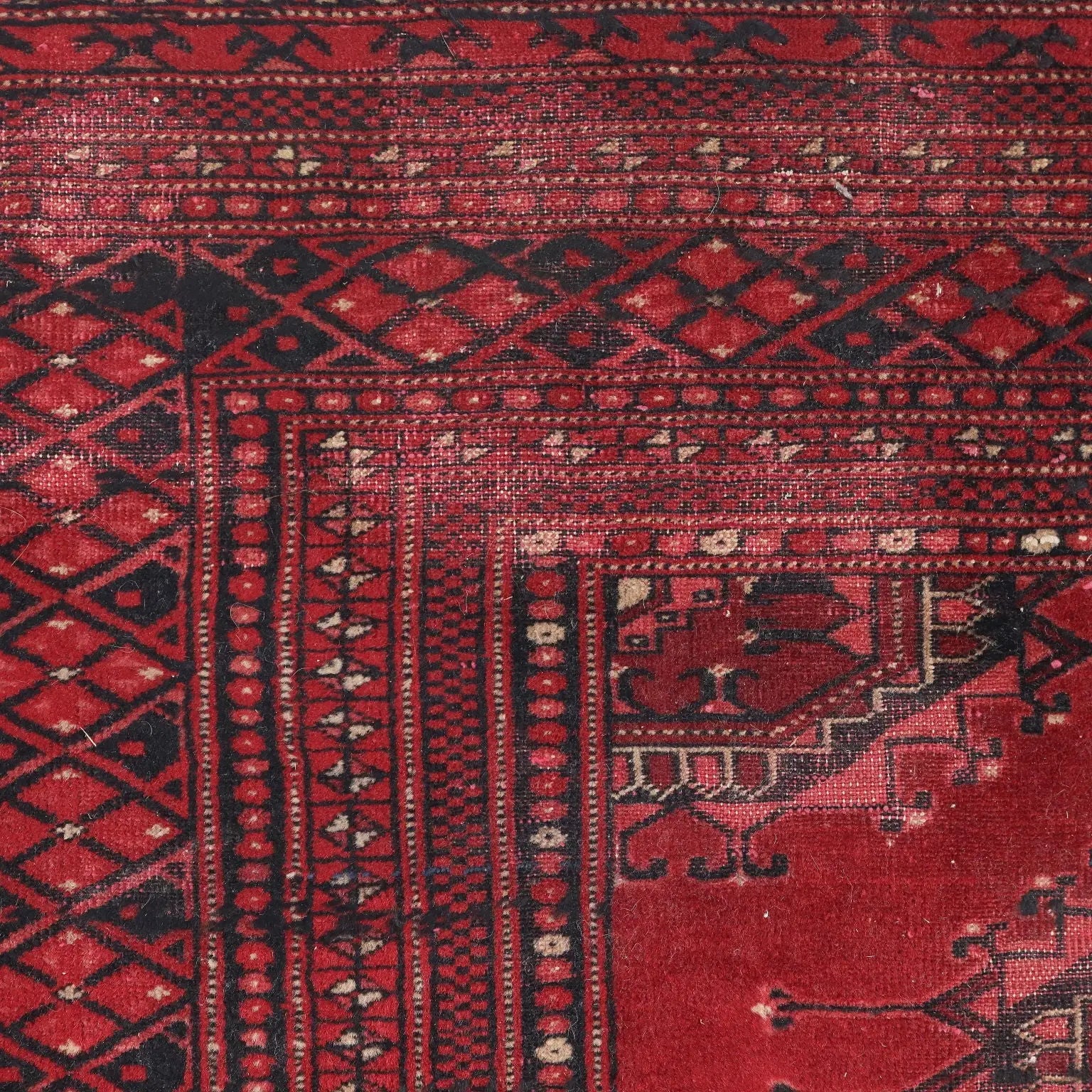 Handcrafted Bukhara Wool Rug - 180 x 130 cm