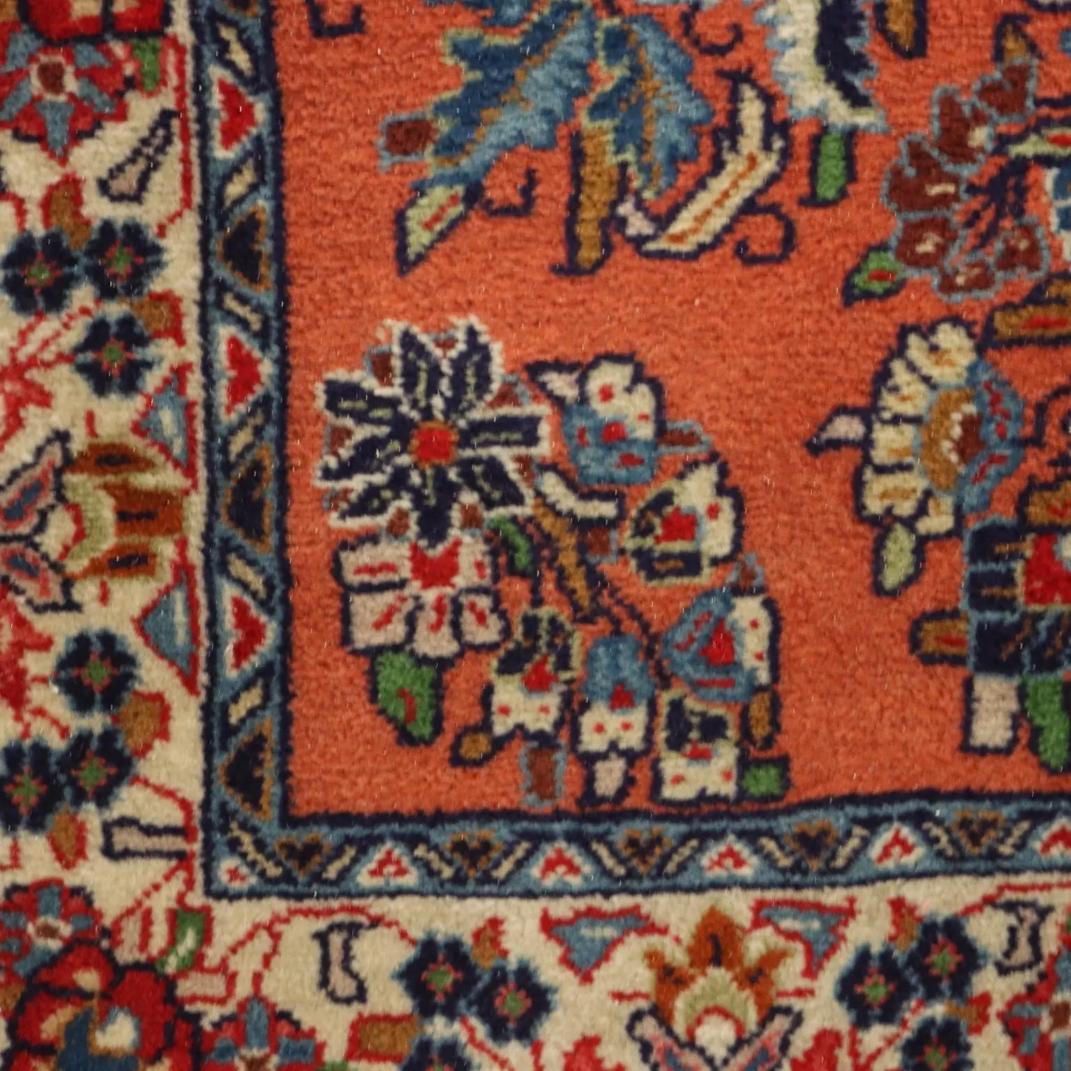  Saruk Rug in Cotton and Wool