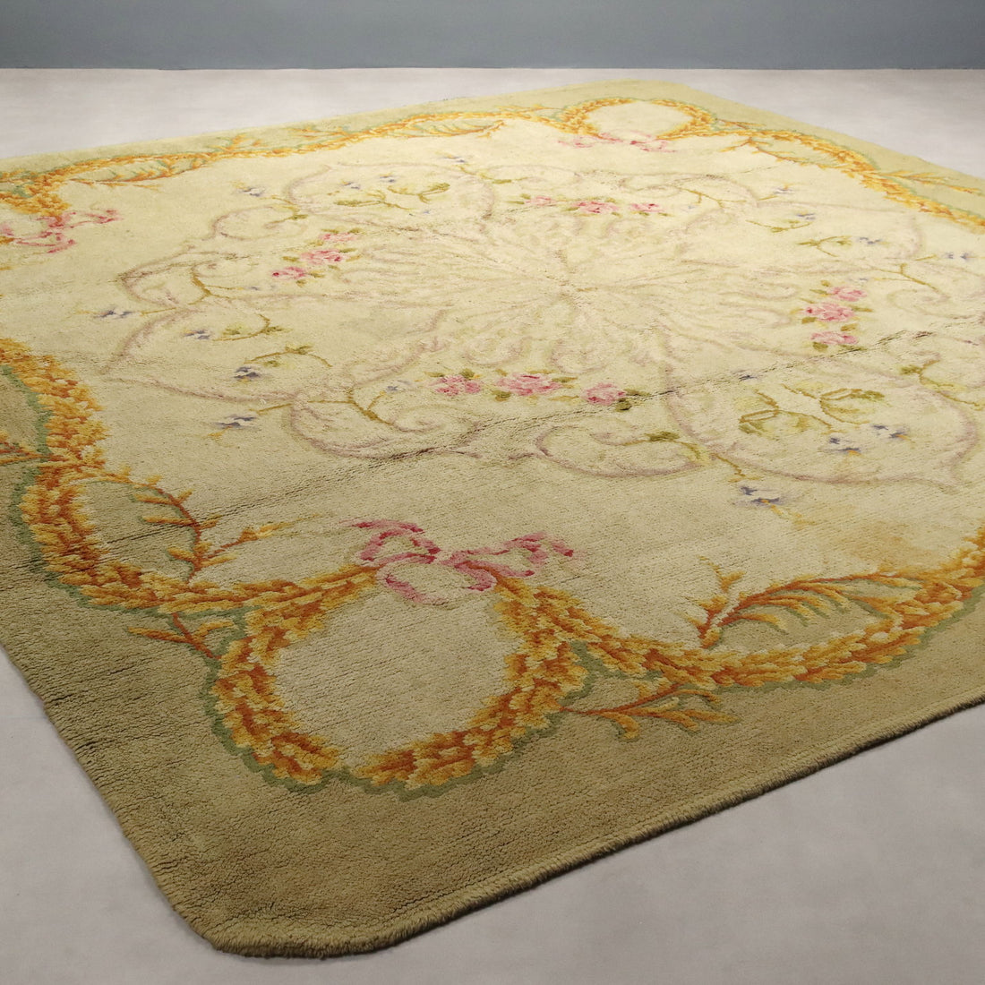  | Antiques  Carpets