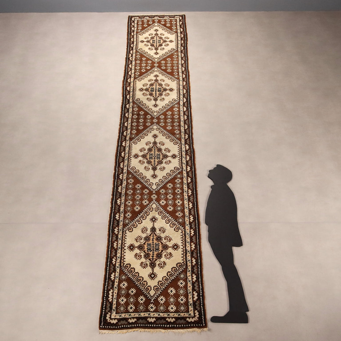  | Antiques  Carpets