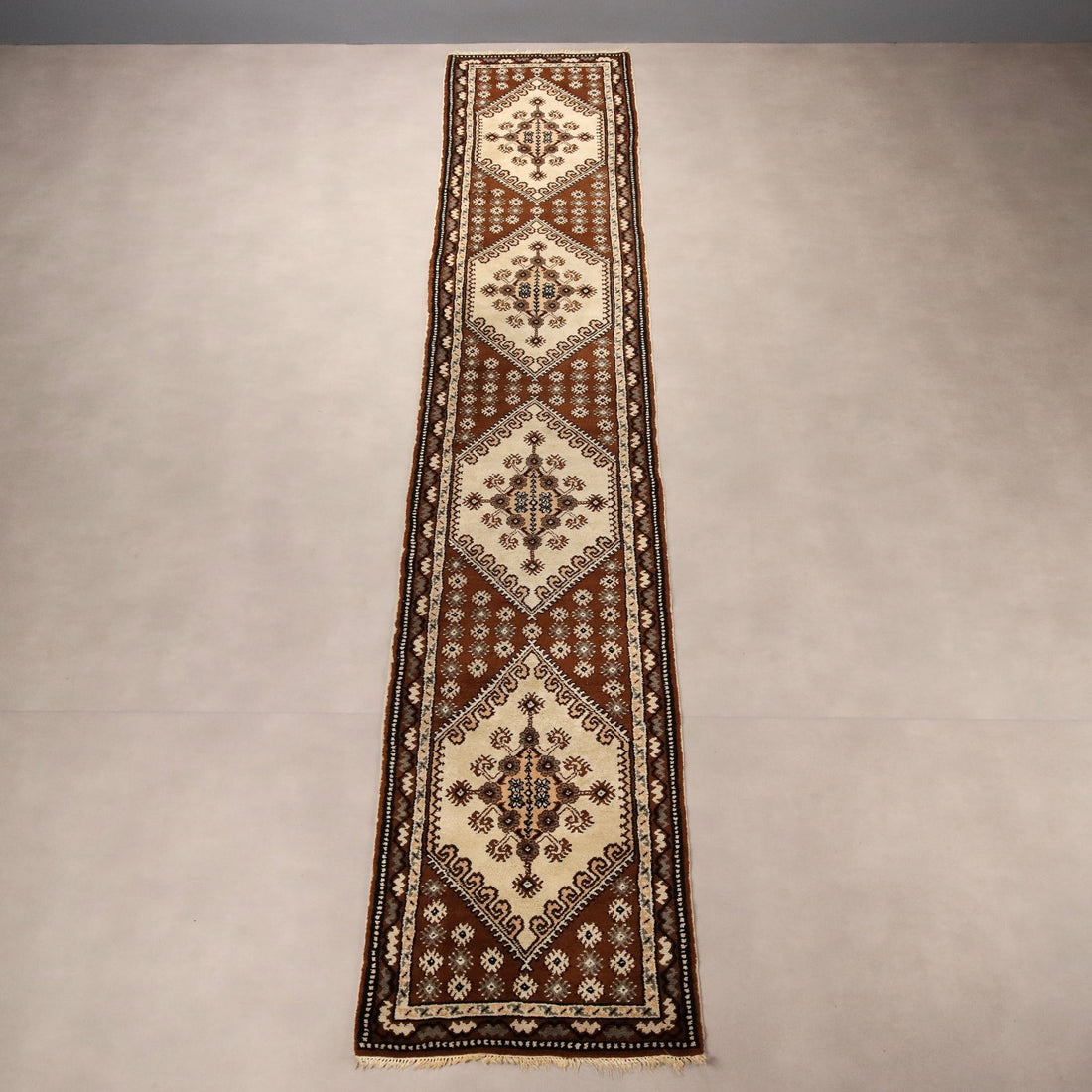  | Antiques  Carpets