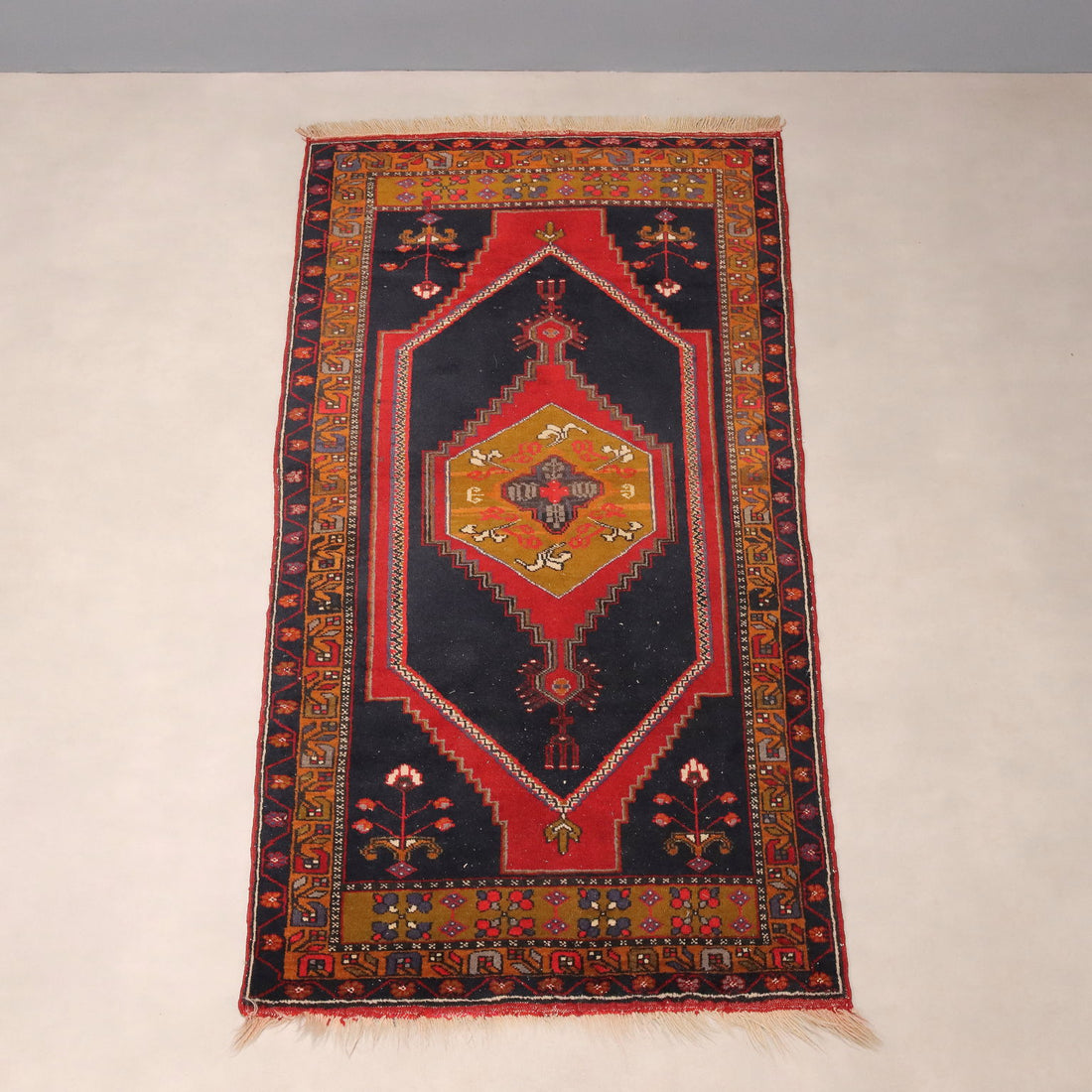  | Antiques  Carpets