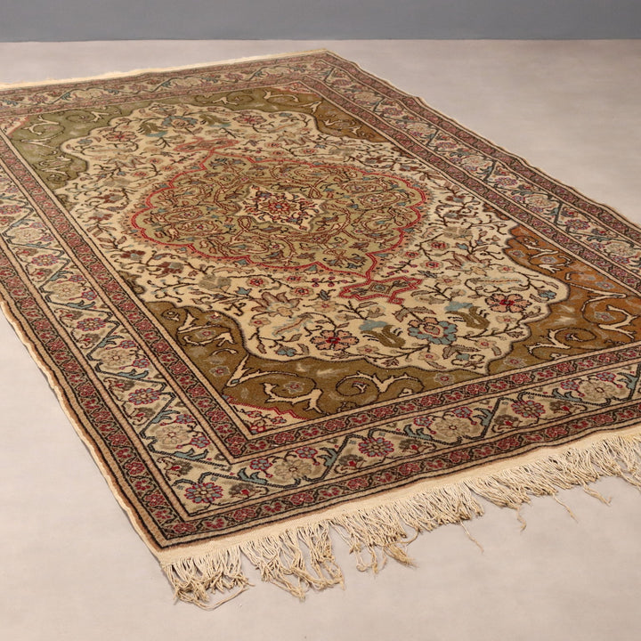  | Antiques  Carpets
