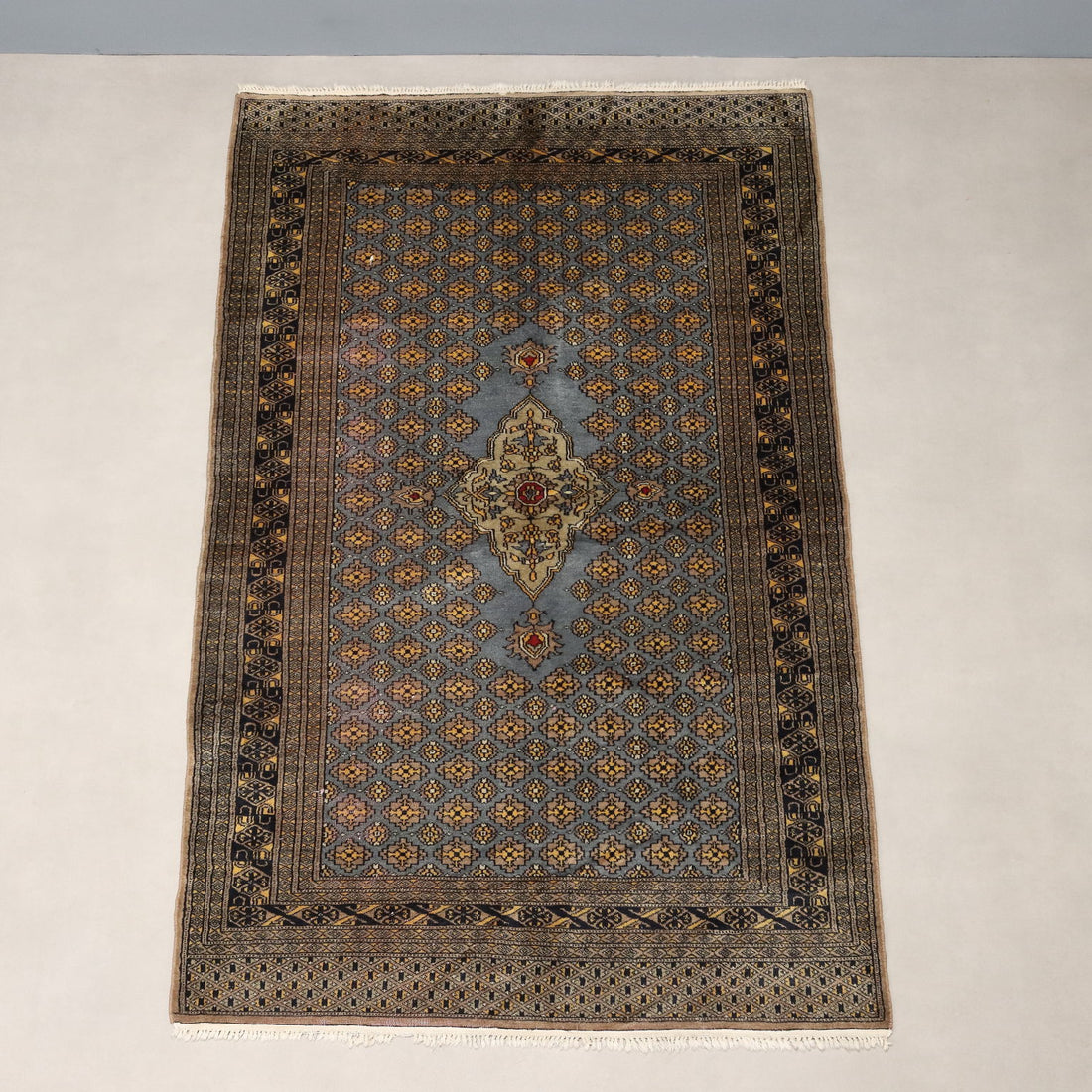  | Antiques  Carpets