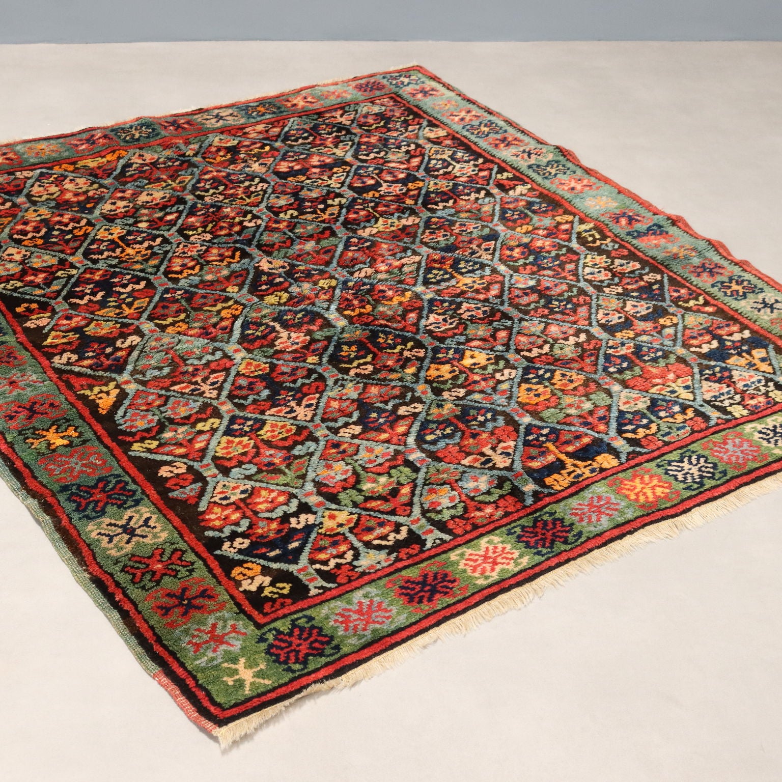  | Antiques  Carpets