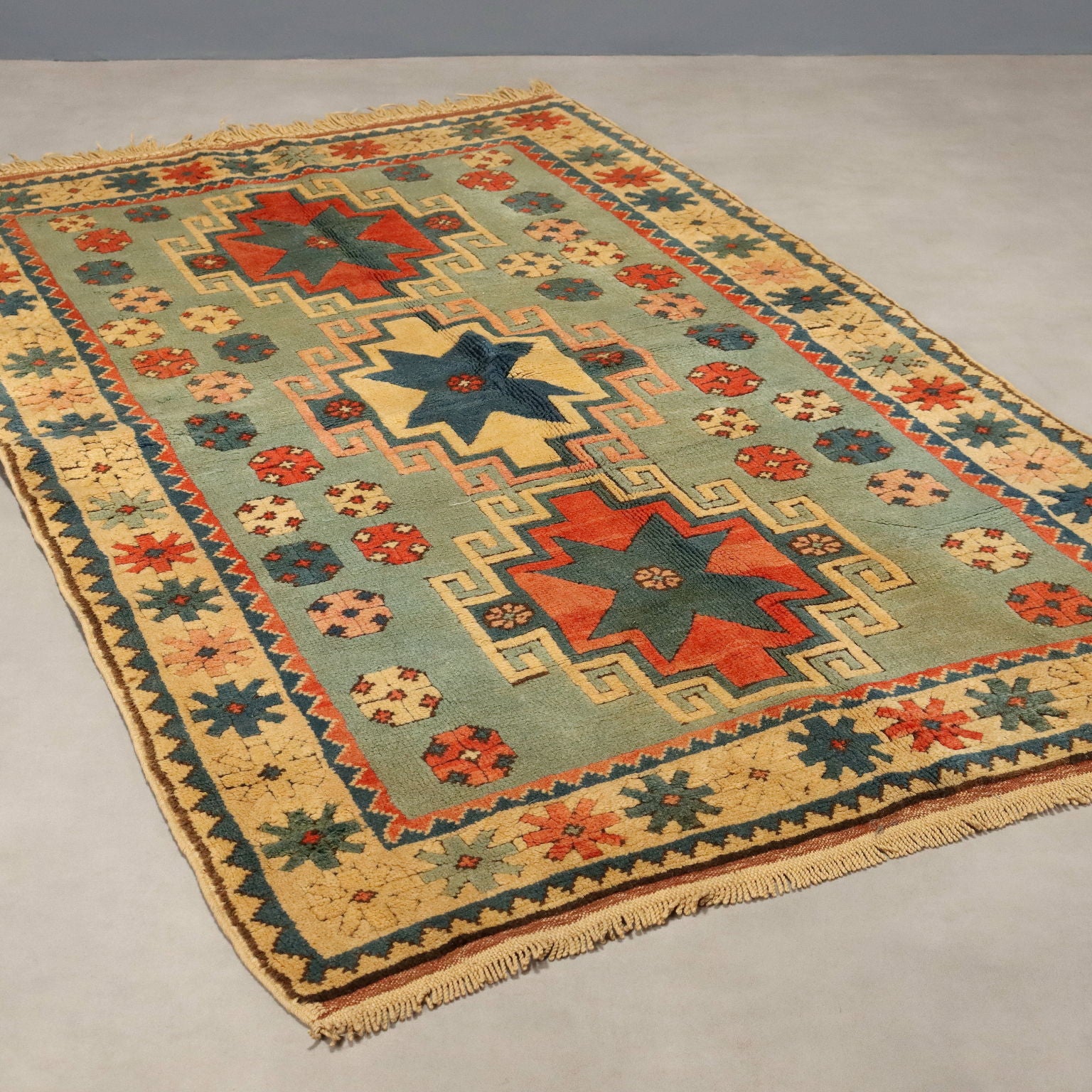  | Antiques  Carpets