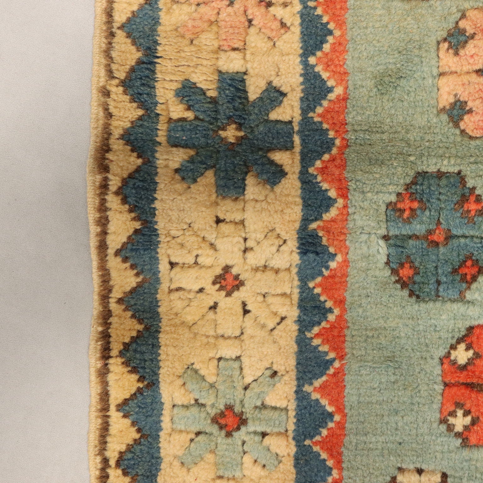  | Antiques  Carpets