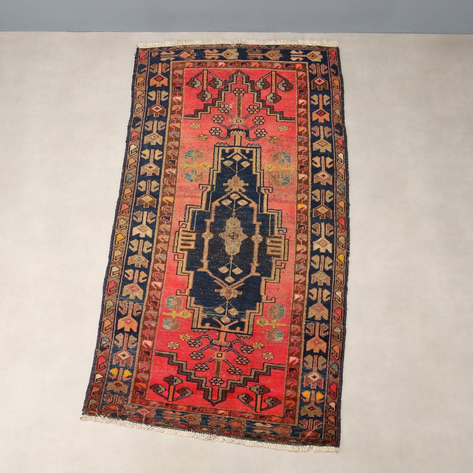  | Antiques  Carpets