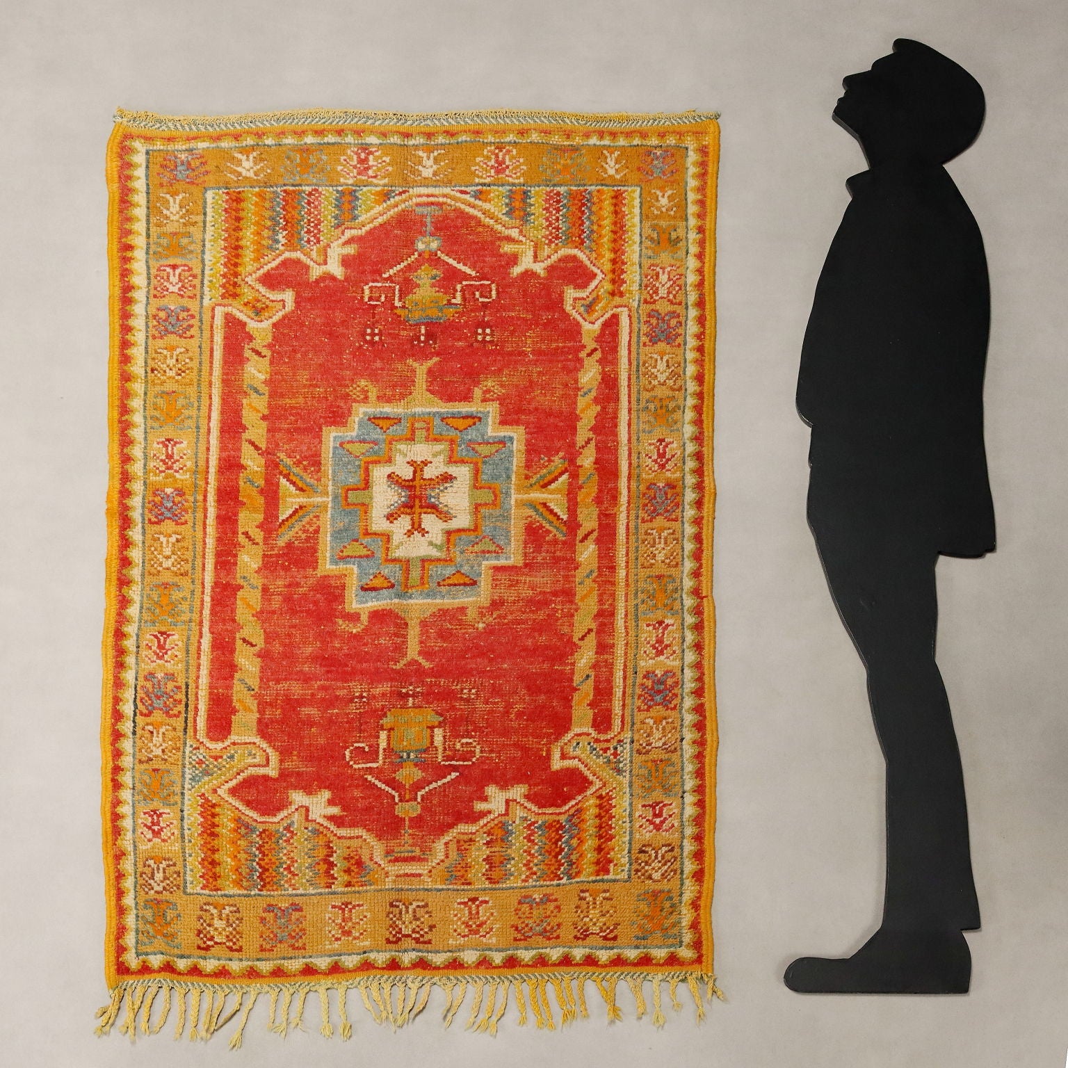  | Antiques  Carpets