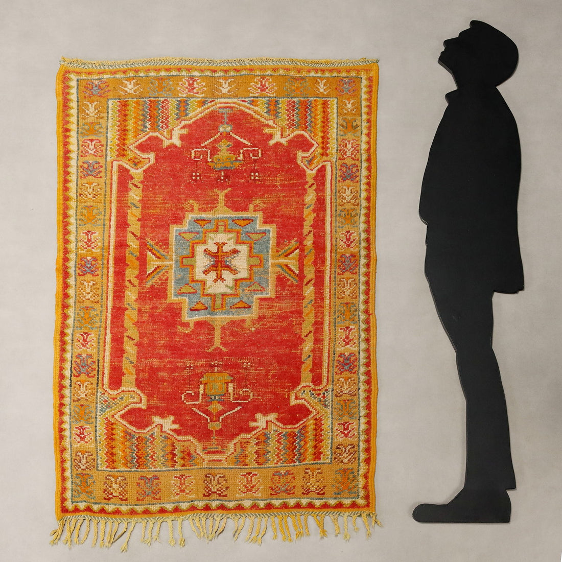  | Antiques  Carpets